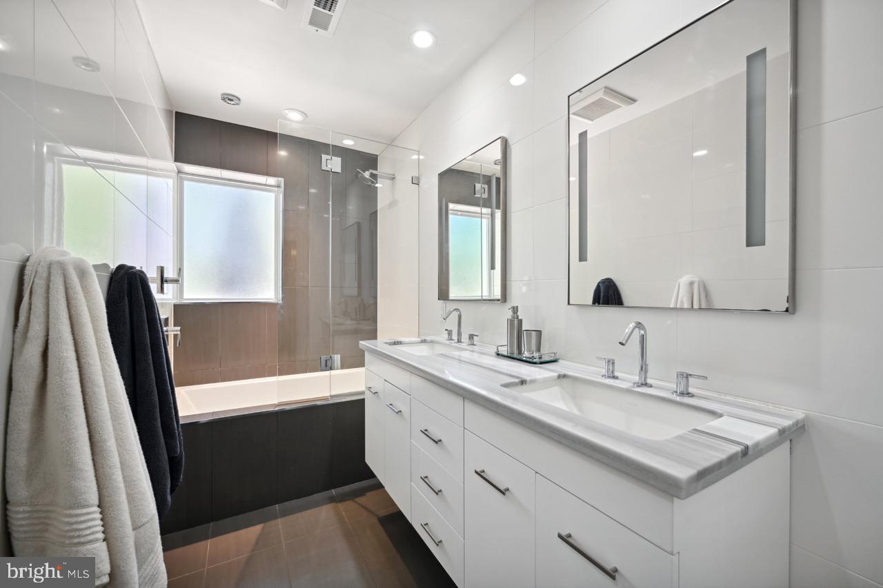 MANTUA - Residential