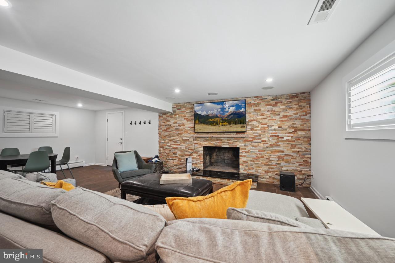 MANTUA - Residential