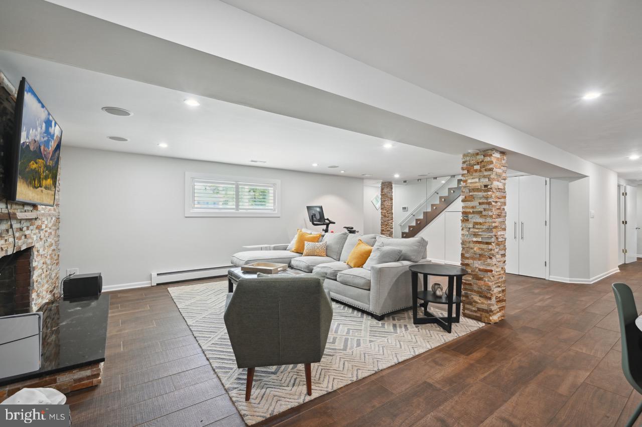 MANTUA - Residential