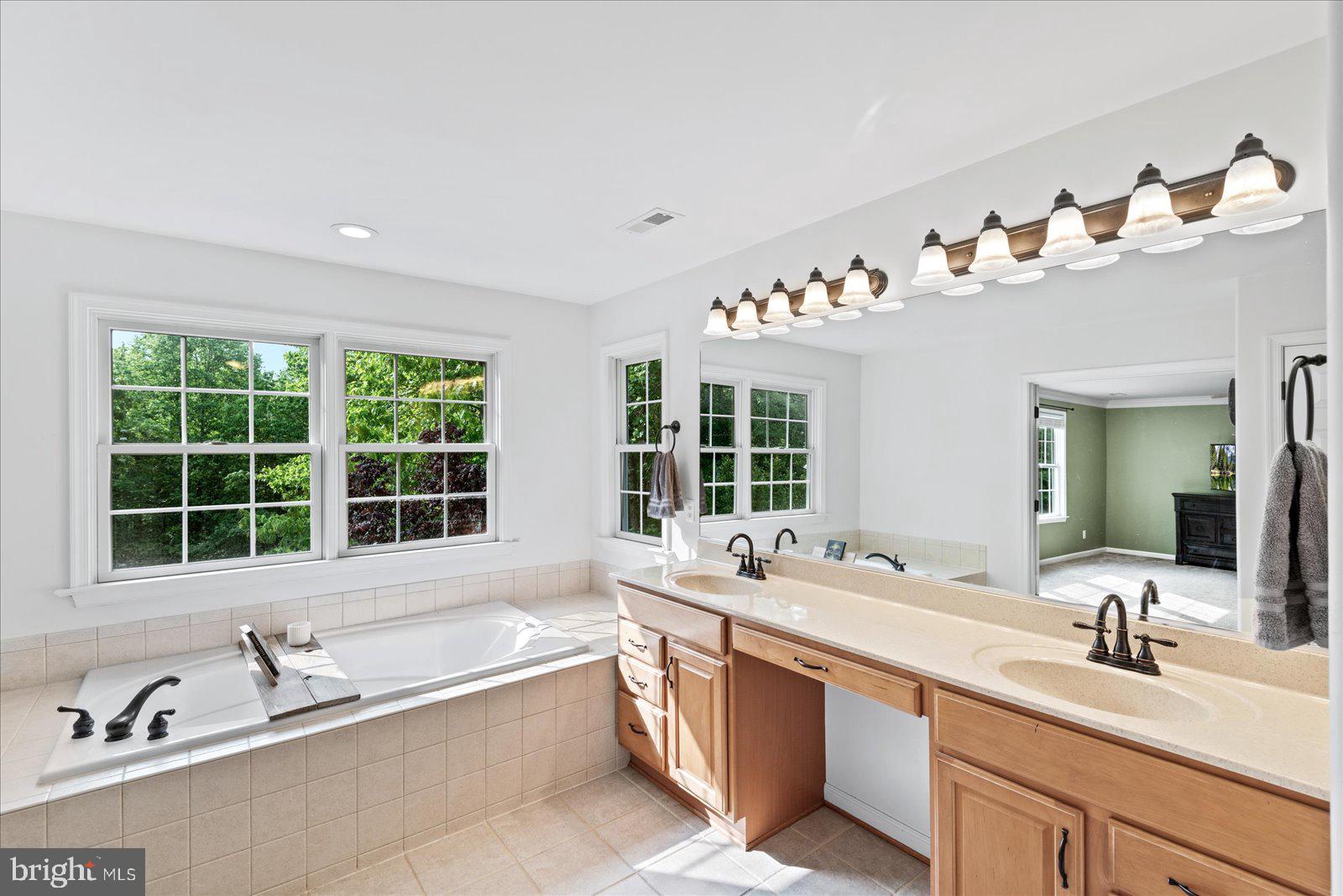 MAGNOLIA WOODS - Residential