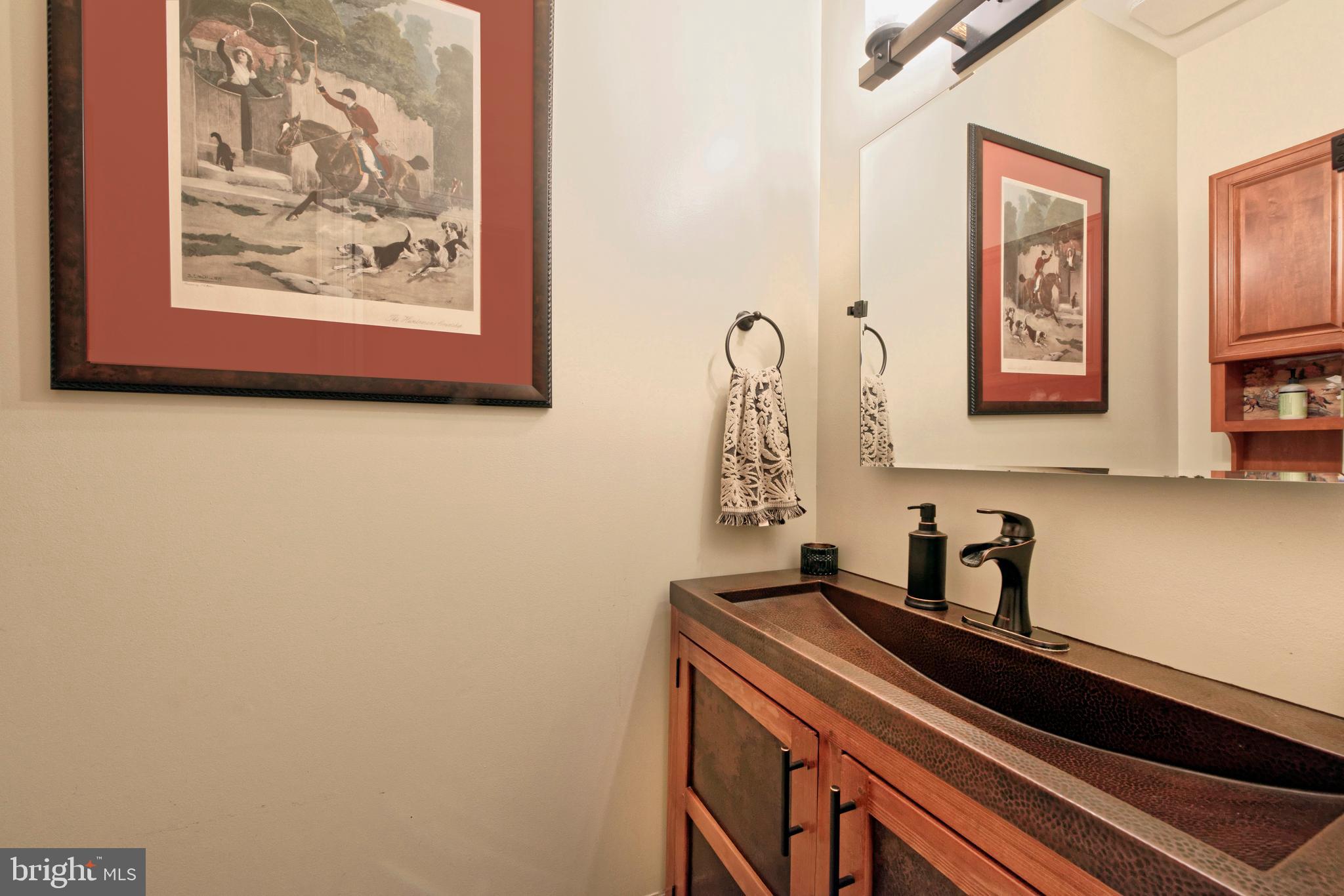 TROUGH HILL - Residential