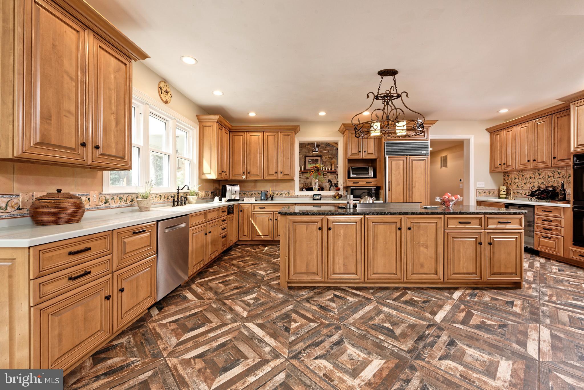 TROUGH HILL - Residential