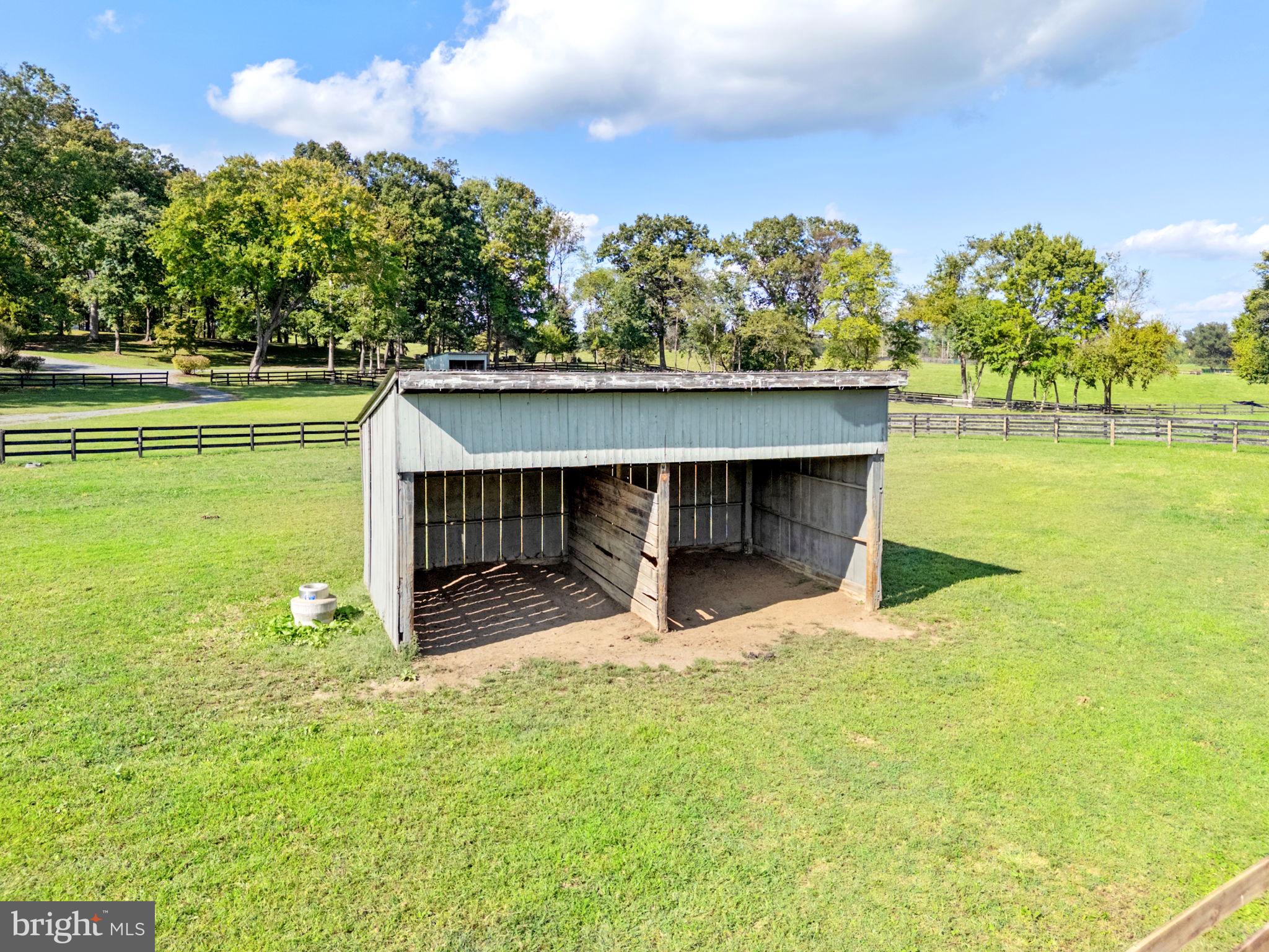 TROUGH HILL - Residential