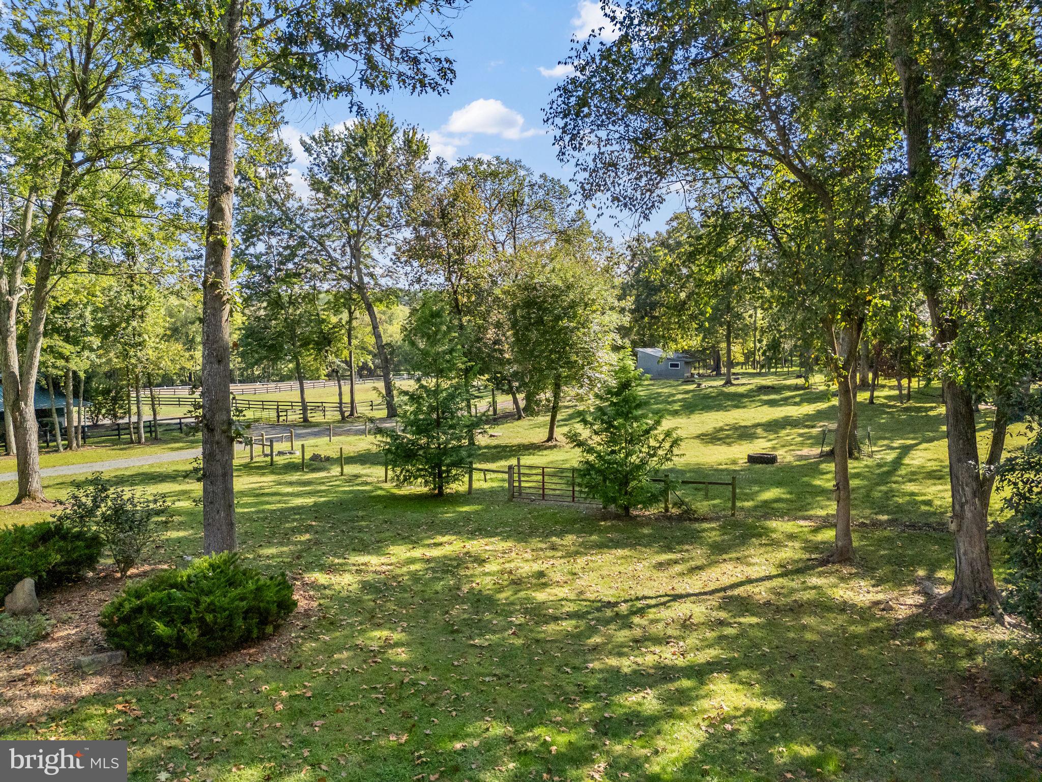 TROUGH HILL - Residential