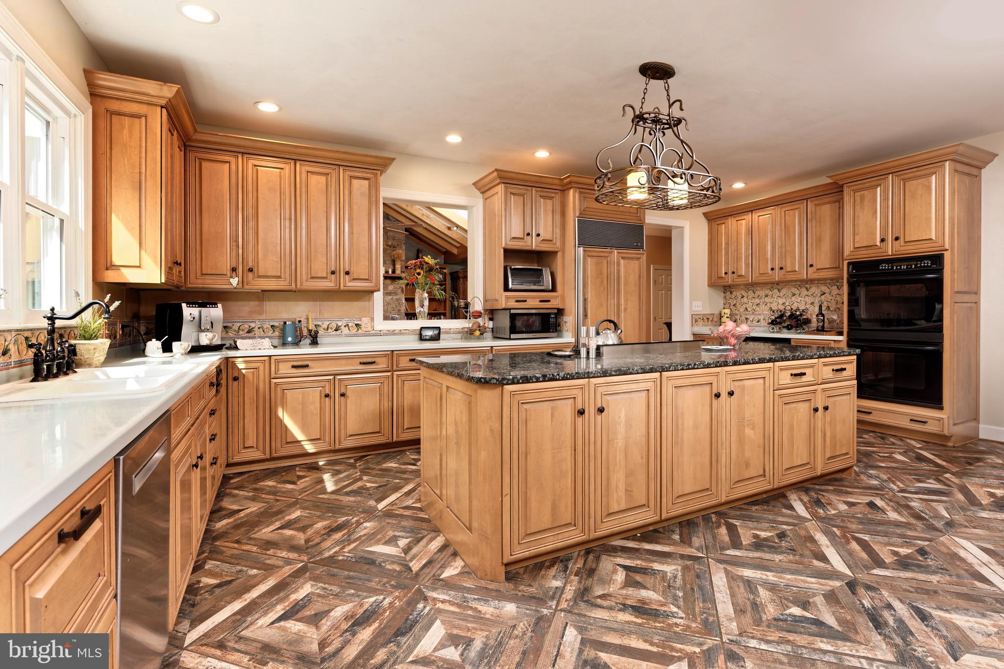 TROUGH HILL - Residential