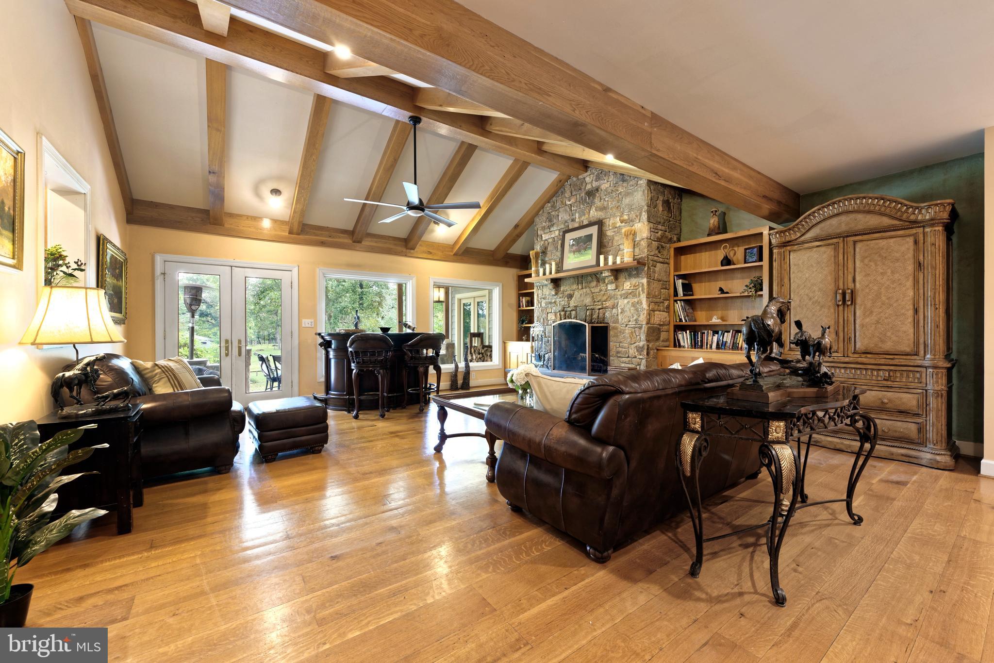 TROUGH HILL - Residential