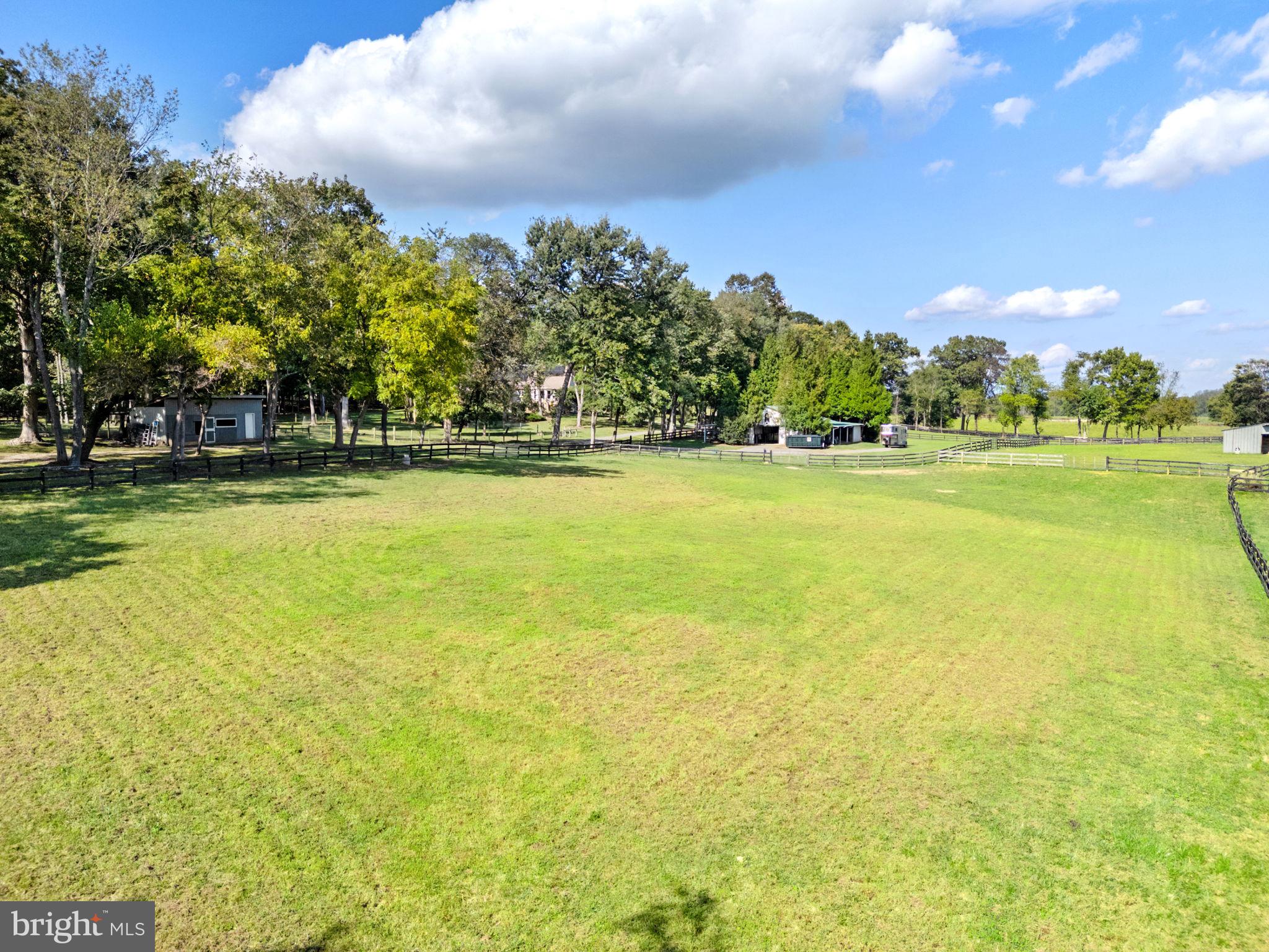 TROUGH HILL - Residential