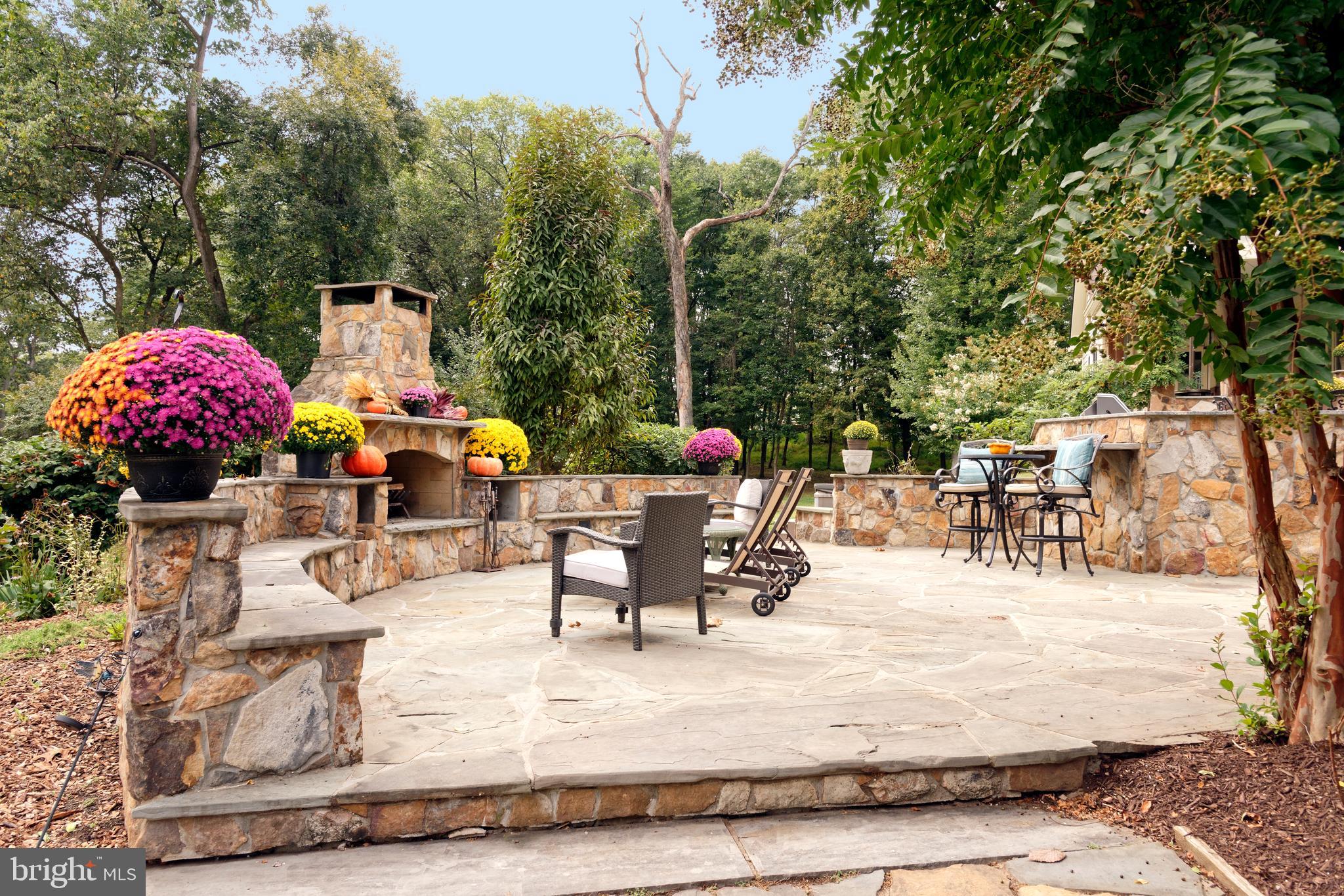 TROUGH HILL - Residential