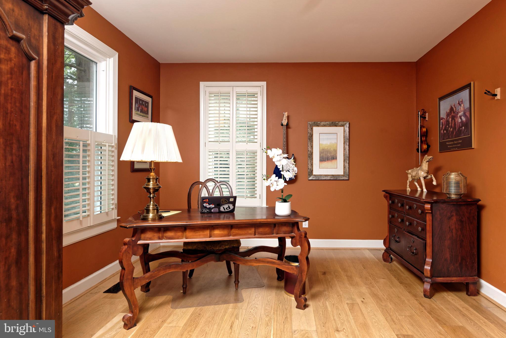 TROUGH HILL - Residential