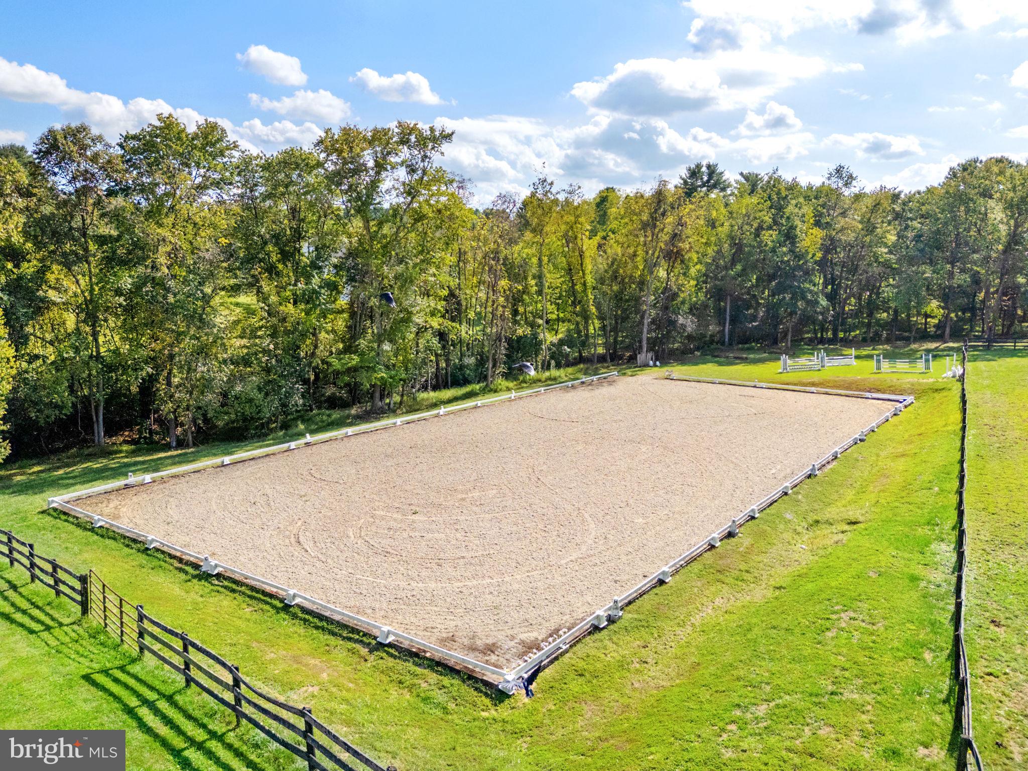 TROUGH HILL - Residential