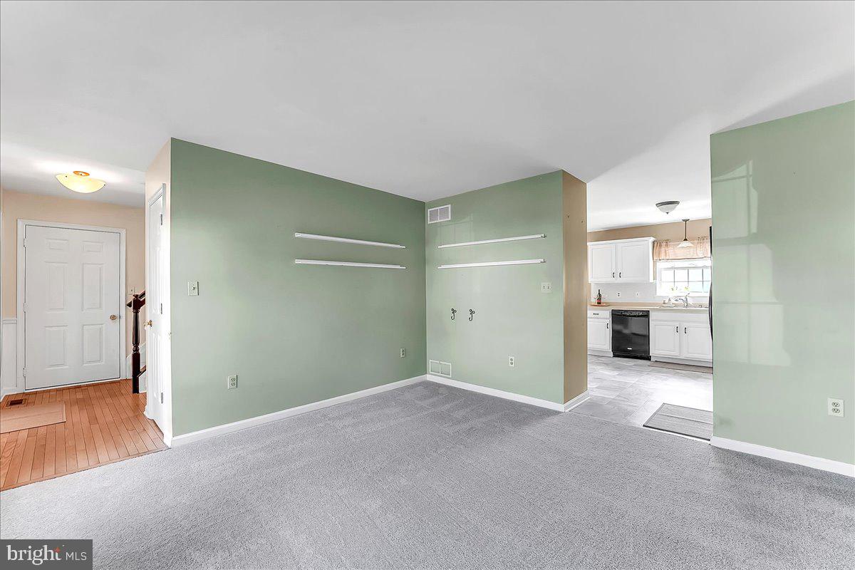 904 WOODHAVEN COURT