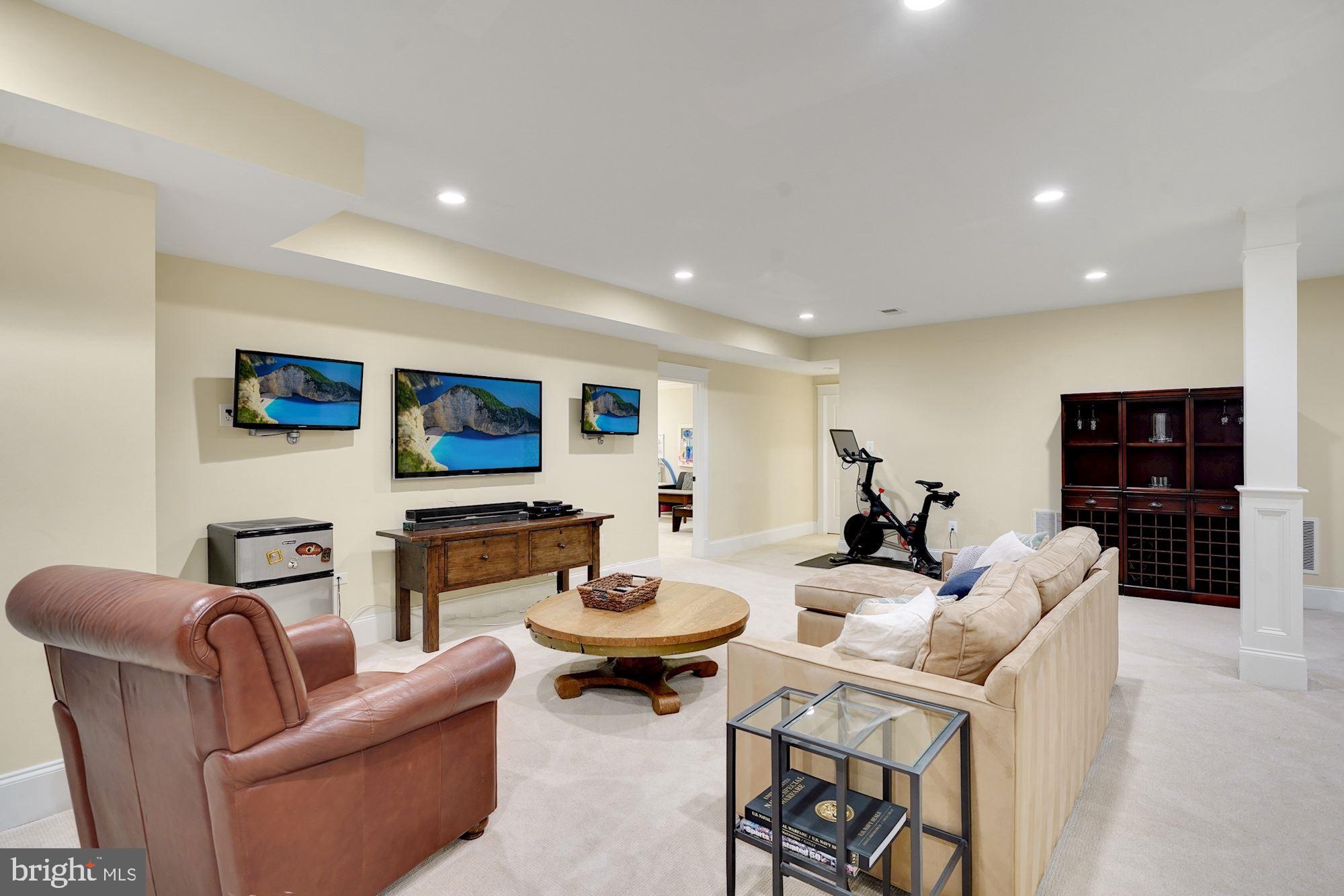 DONALDSON RUN - Residential