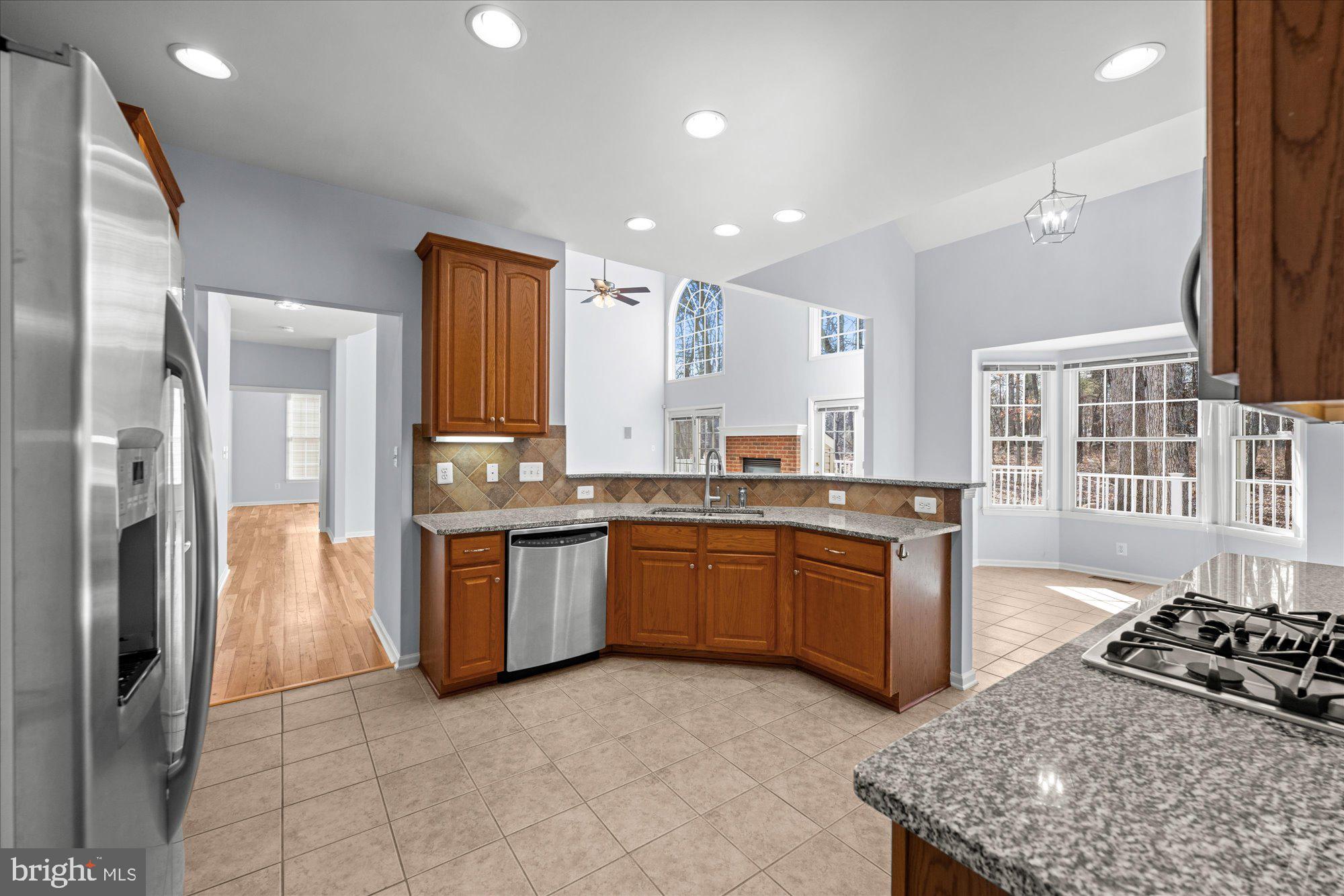 BELMONT COUNTRY CLUB - Residential