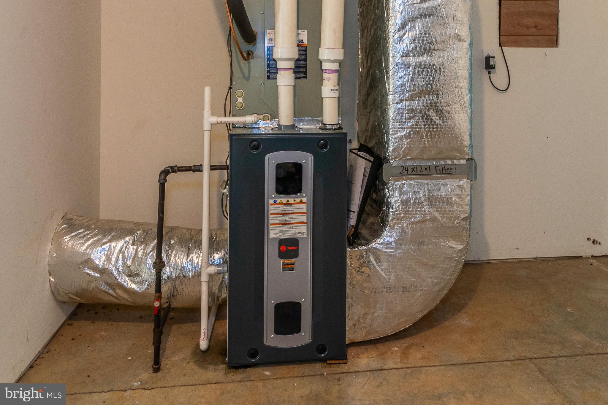 LAKE MONTICELLO - Residential