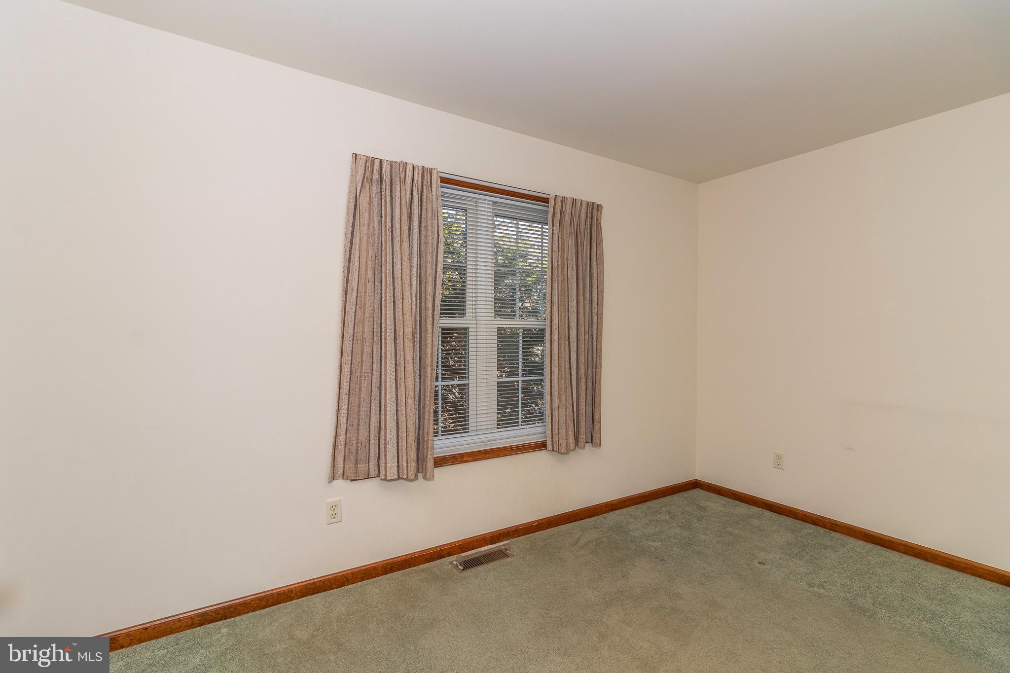 LAKE MONTICELLO - Residential