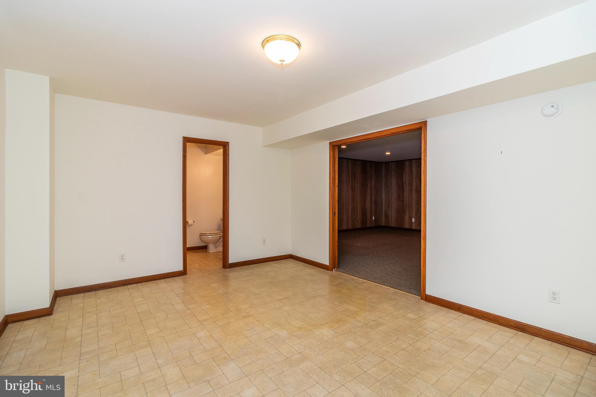 LAKE MONTICELLO - Residential