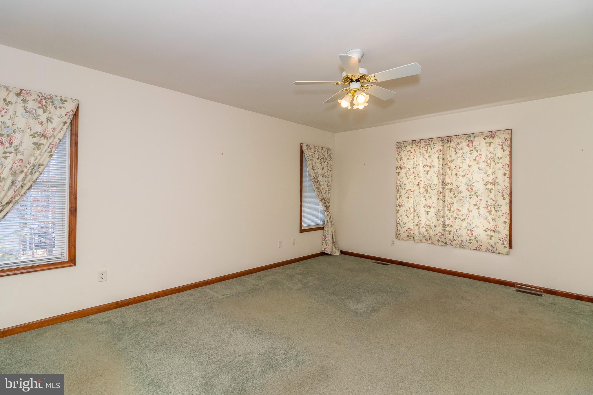 LAKE MONTICELLO - Residential