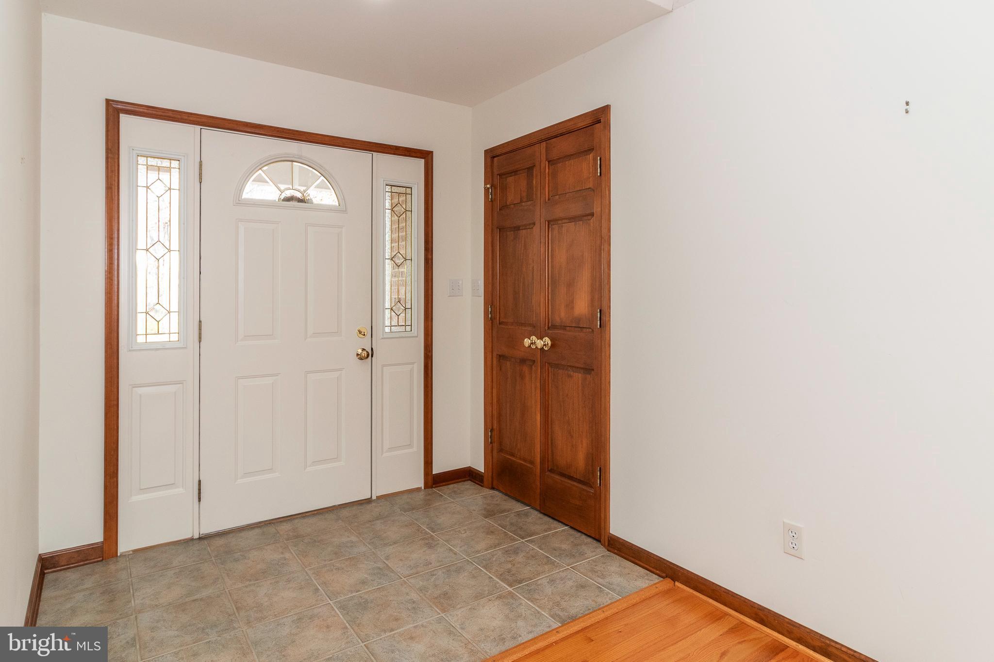 LAKE MONTICELLO - Residential