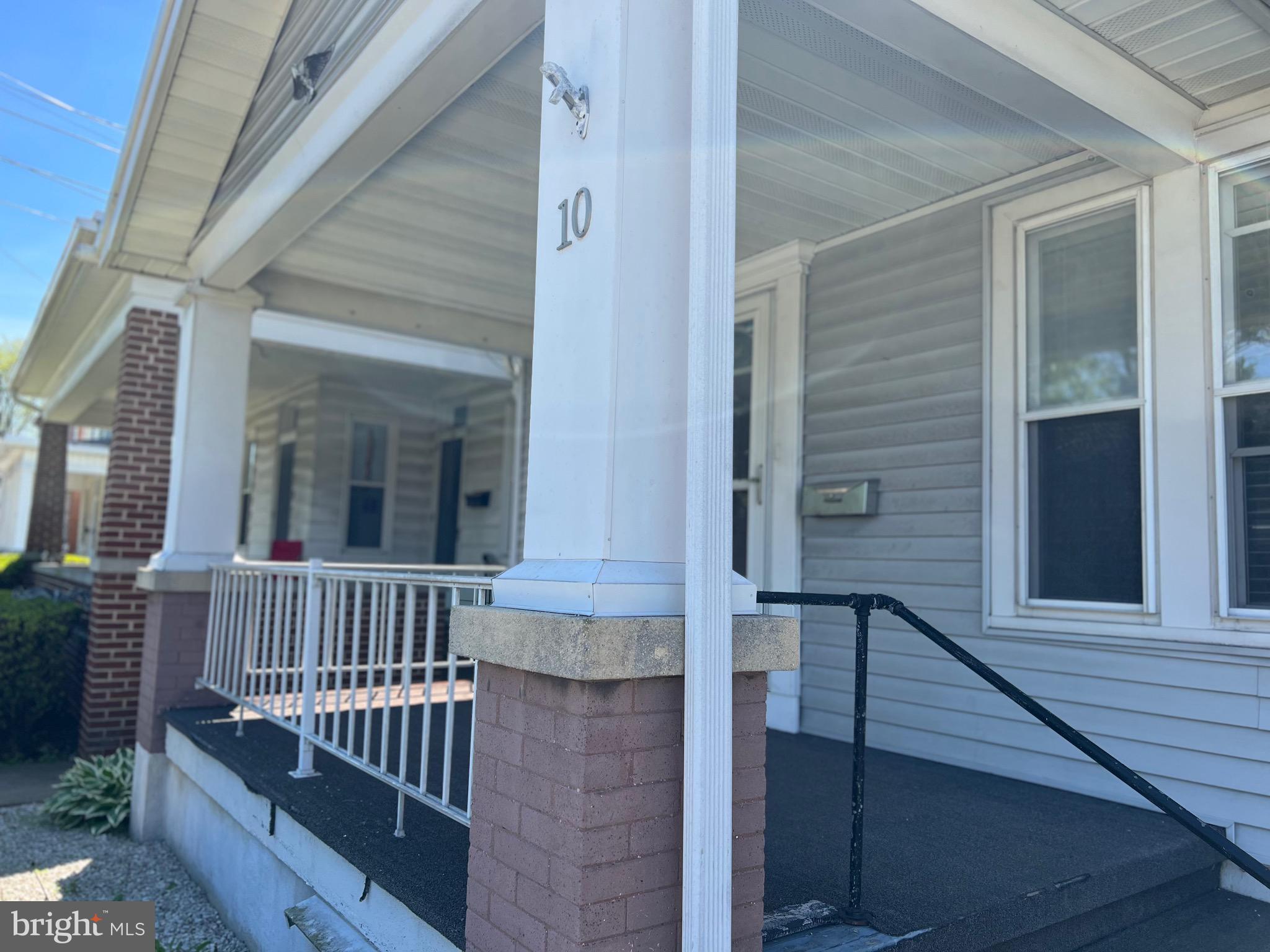 10 E PENN AVENUE