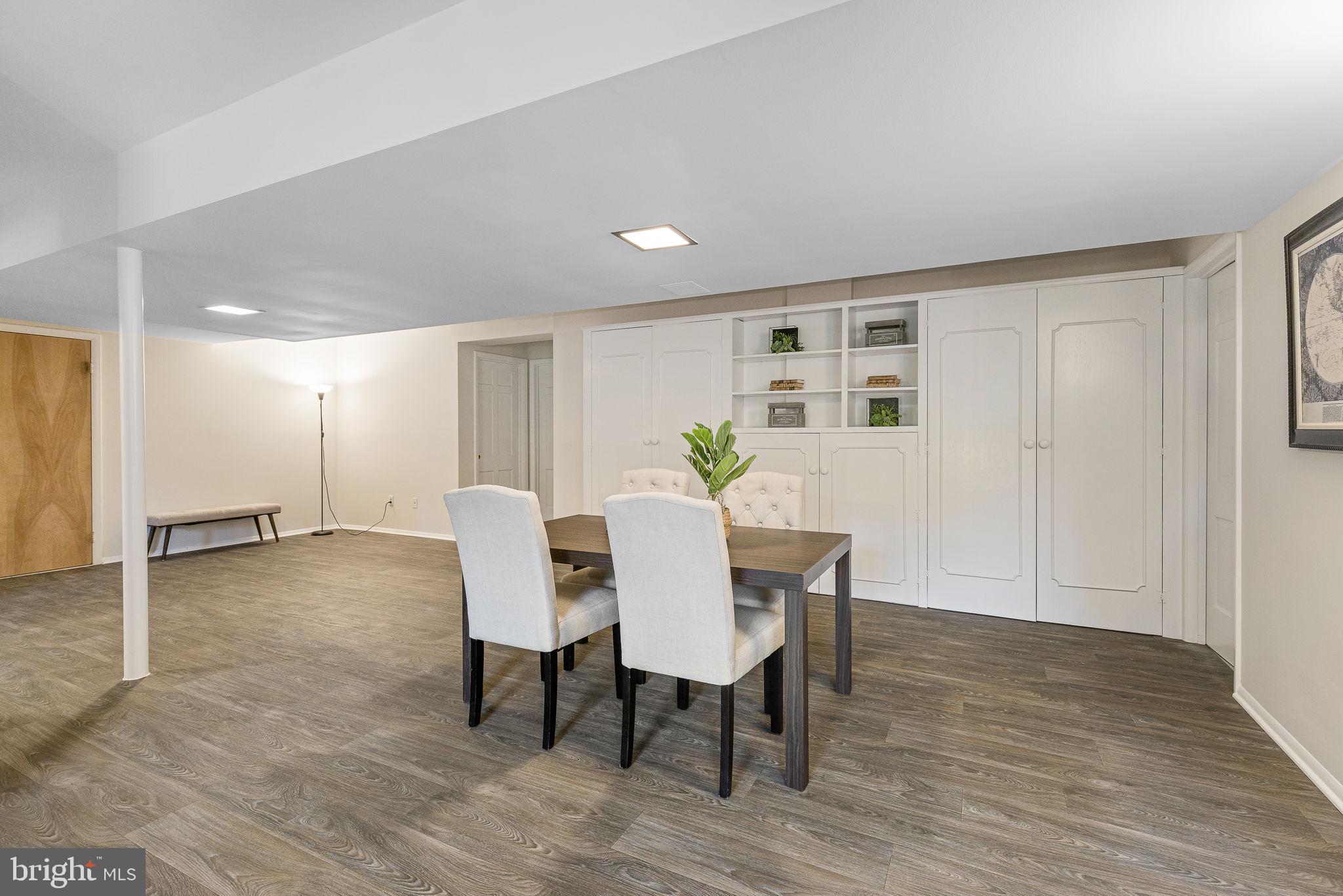 WEST SPRINGFIELD - Residential