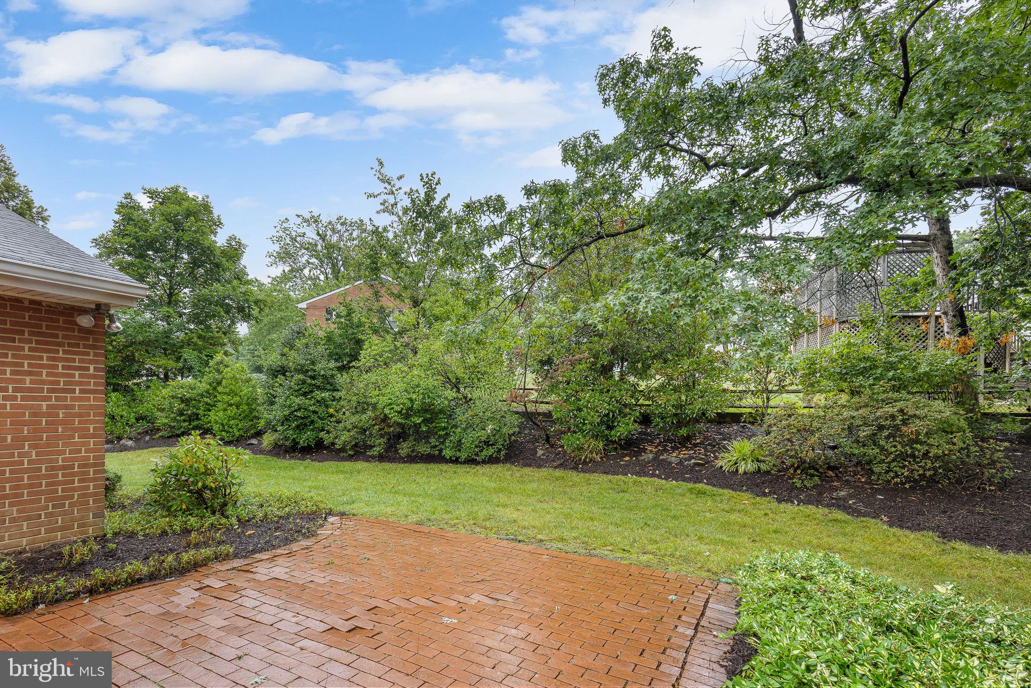 WEST SPRINGFIELD - Residential