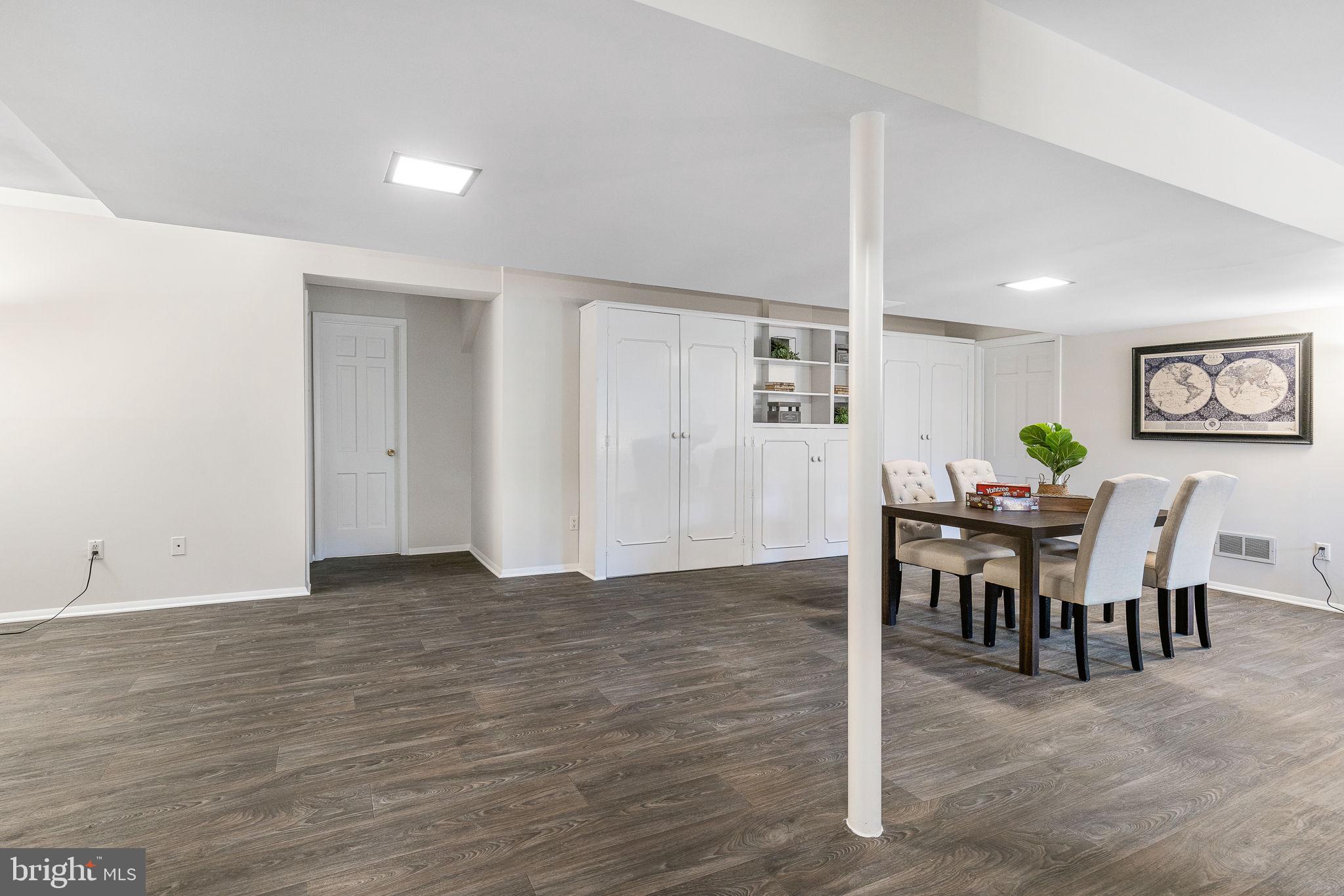 WEST SPRINGFIELD - Residential