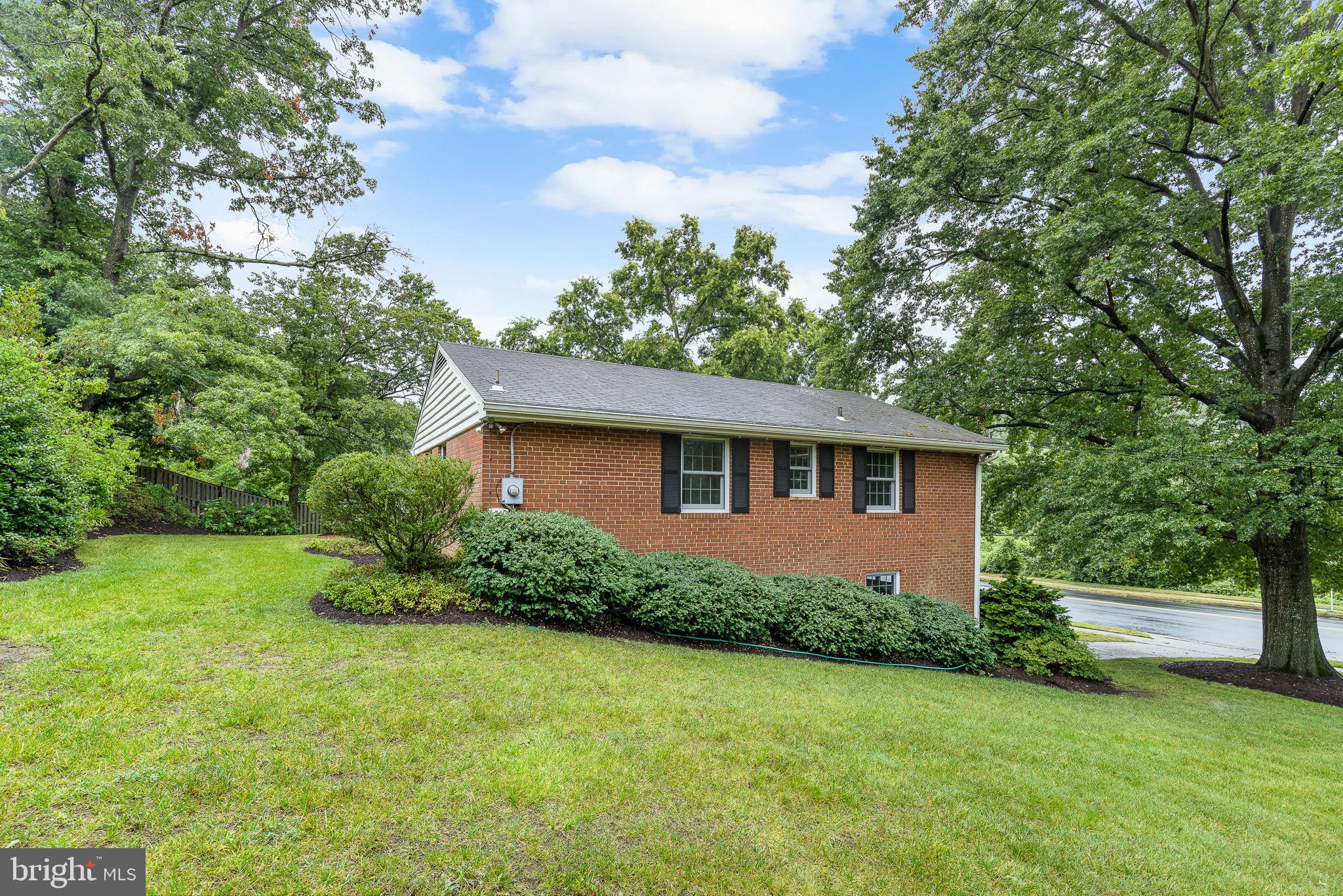 WEST SPRINGFIELD - Residential