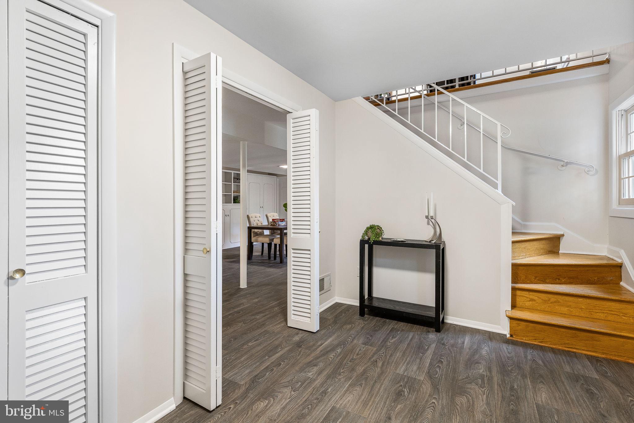 WEST SPRINGFIELD - Residential