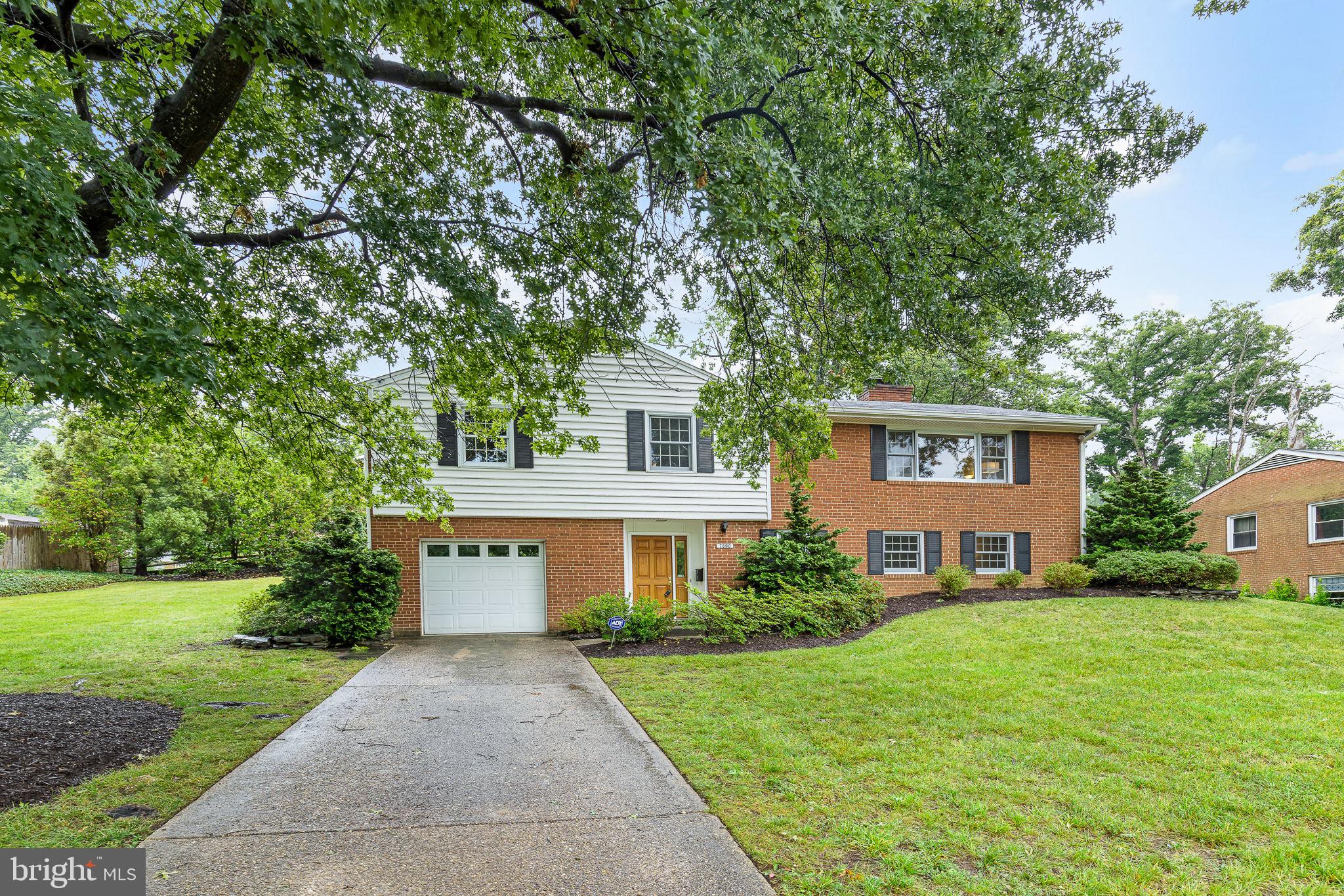 WEST SPRINGFIELD - Residential