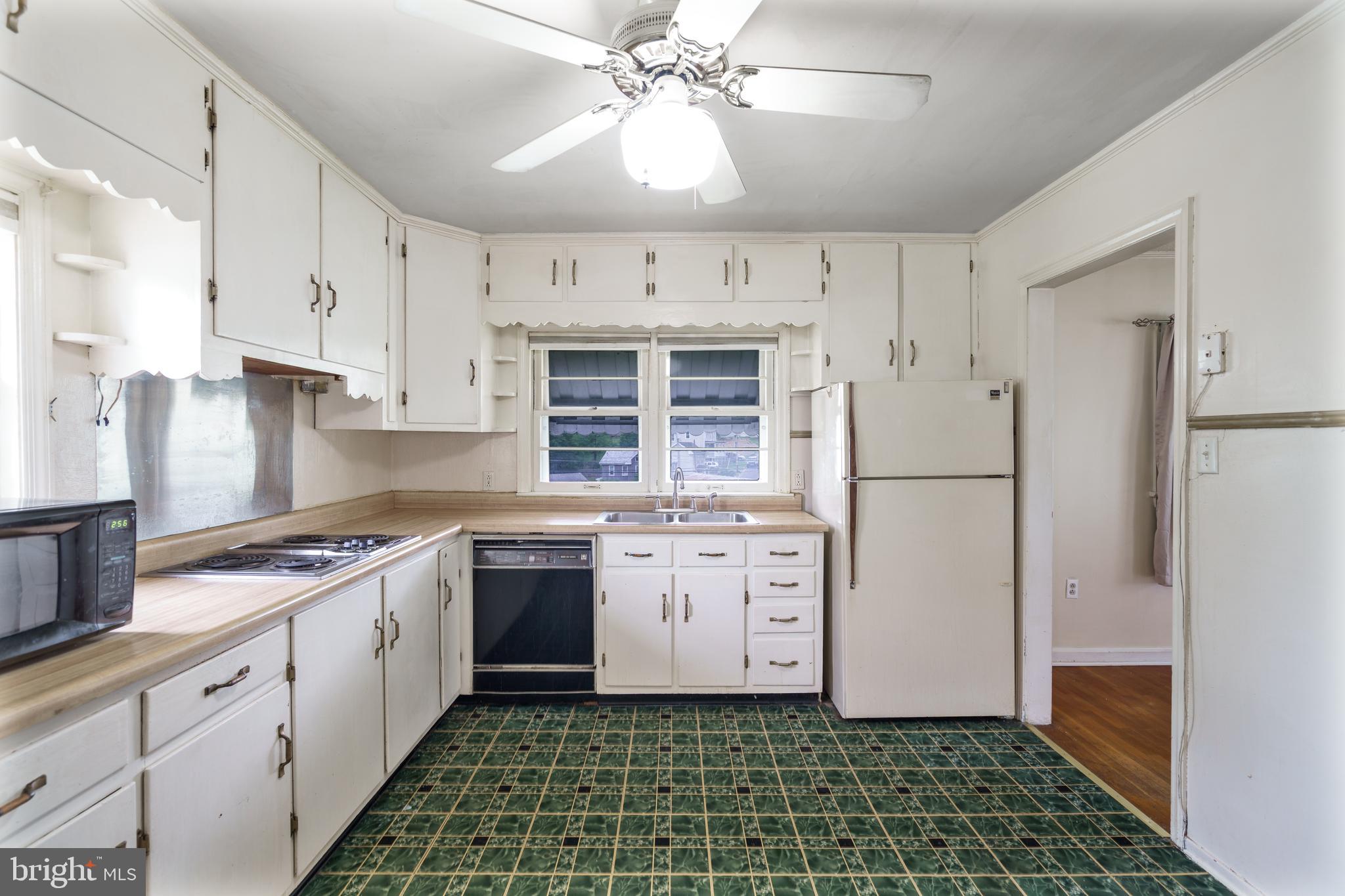 AIRLEY HEIGHTS - Residential