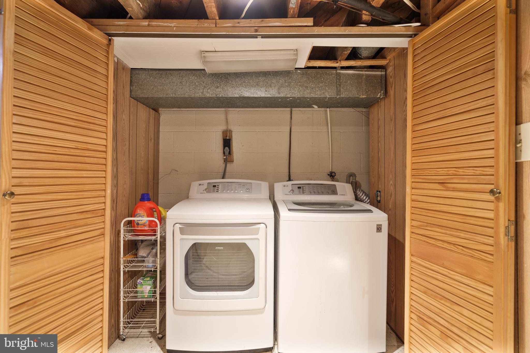 AIRLEY HEIGHTS - Residential