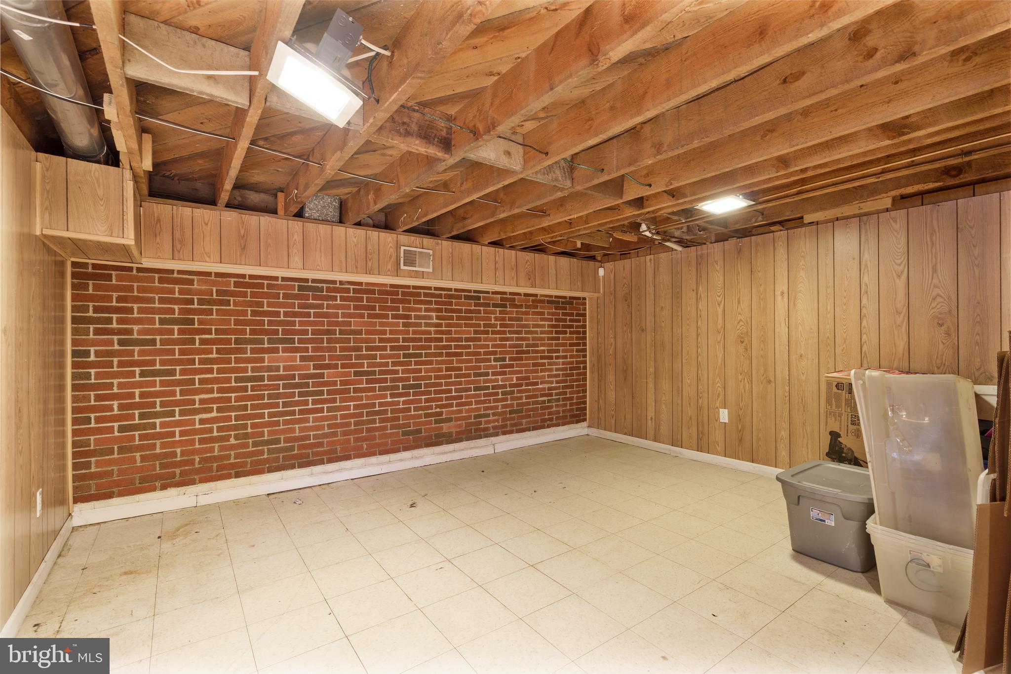 AIRLEY HEIGHTS - Residential