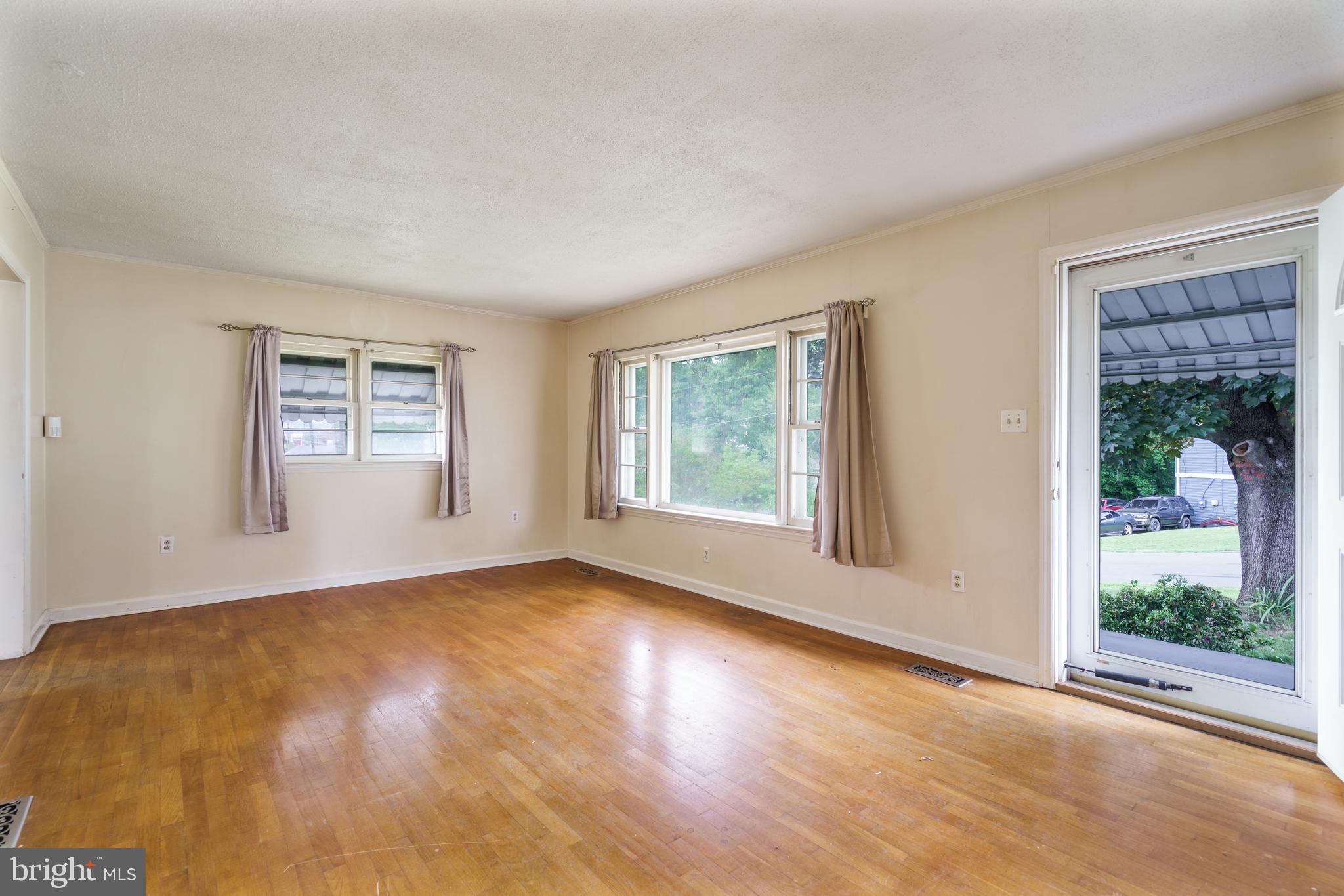 AIRLEY HEIGHTS - Residential