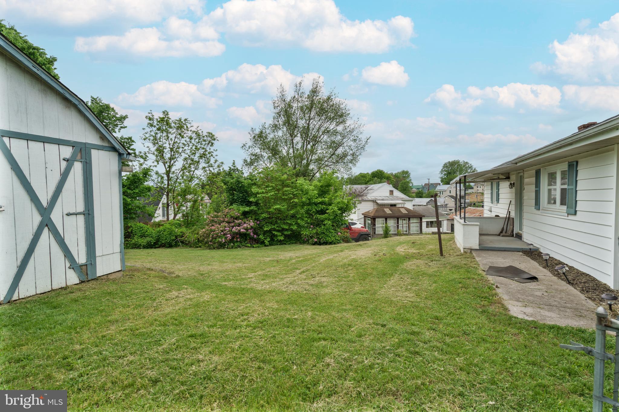 AIRLEY HEIGHTS - Residential