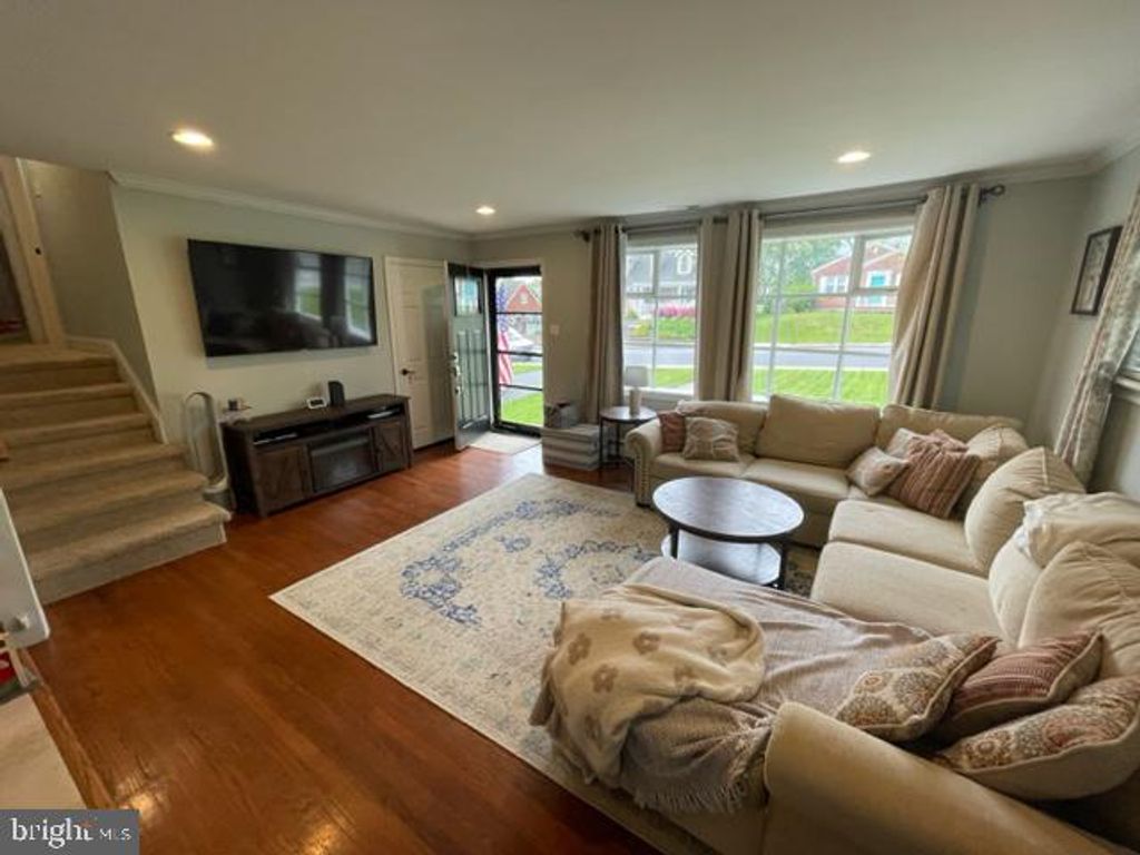 Photo of 339 HIGHLAWN AVE, ELIZABETHTOWN, PA 17022 (MLS # PALA2033338)