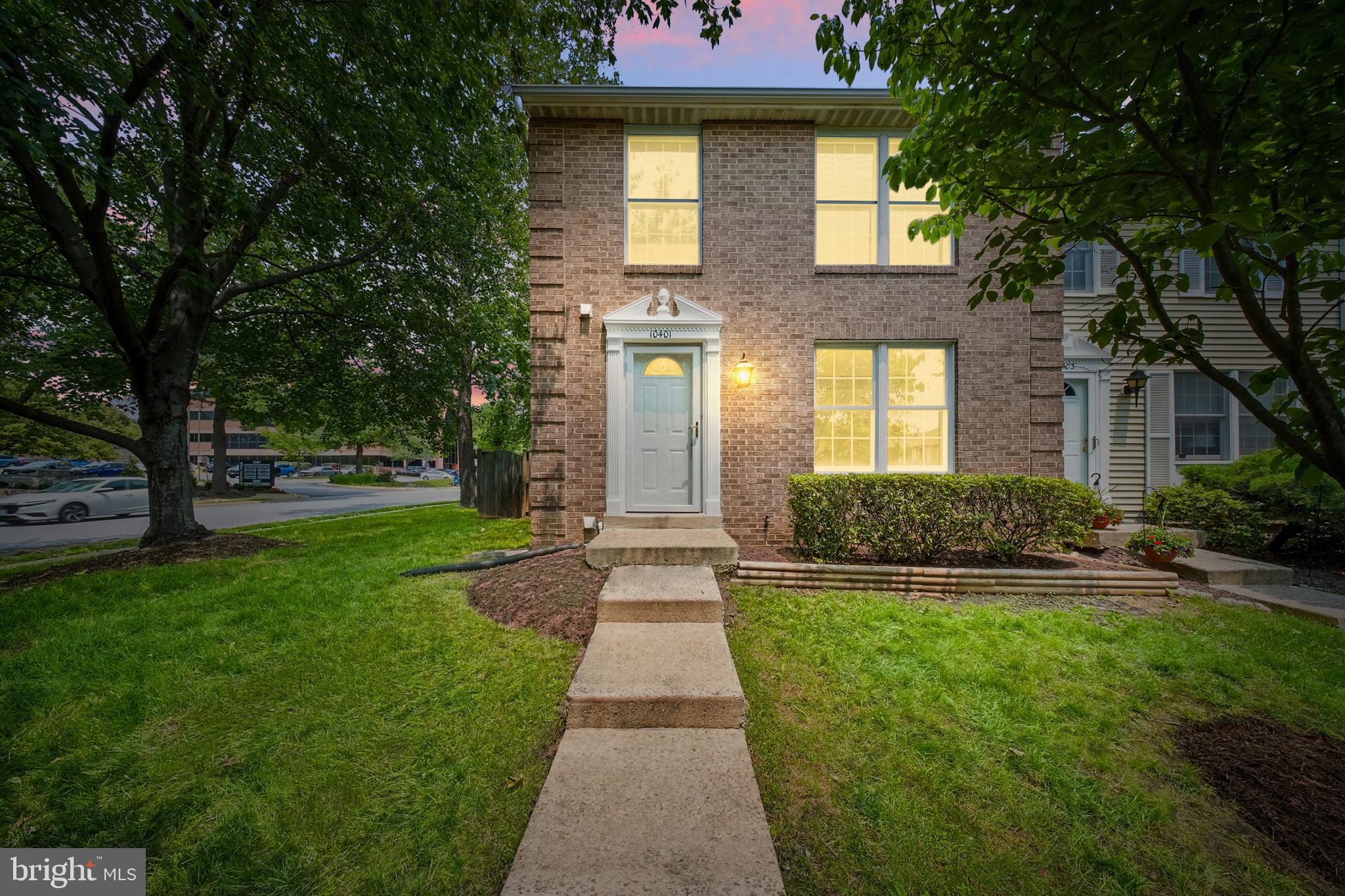 10401 GRAYSTONE COURT