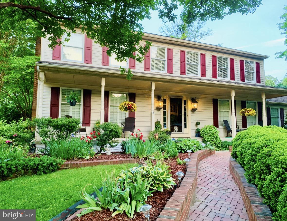 108 BRIARWOOD COURT