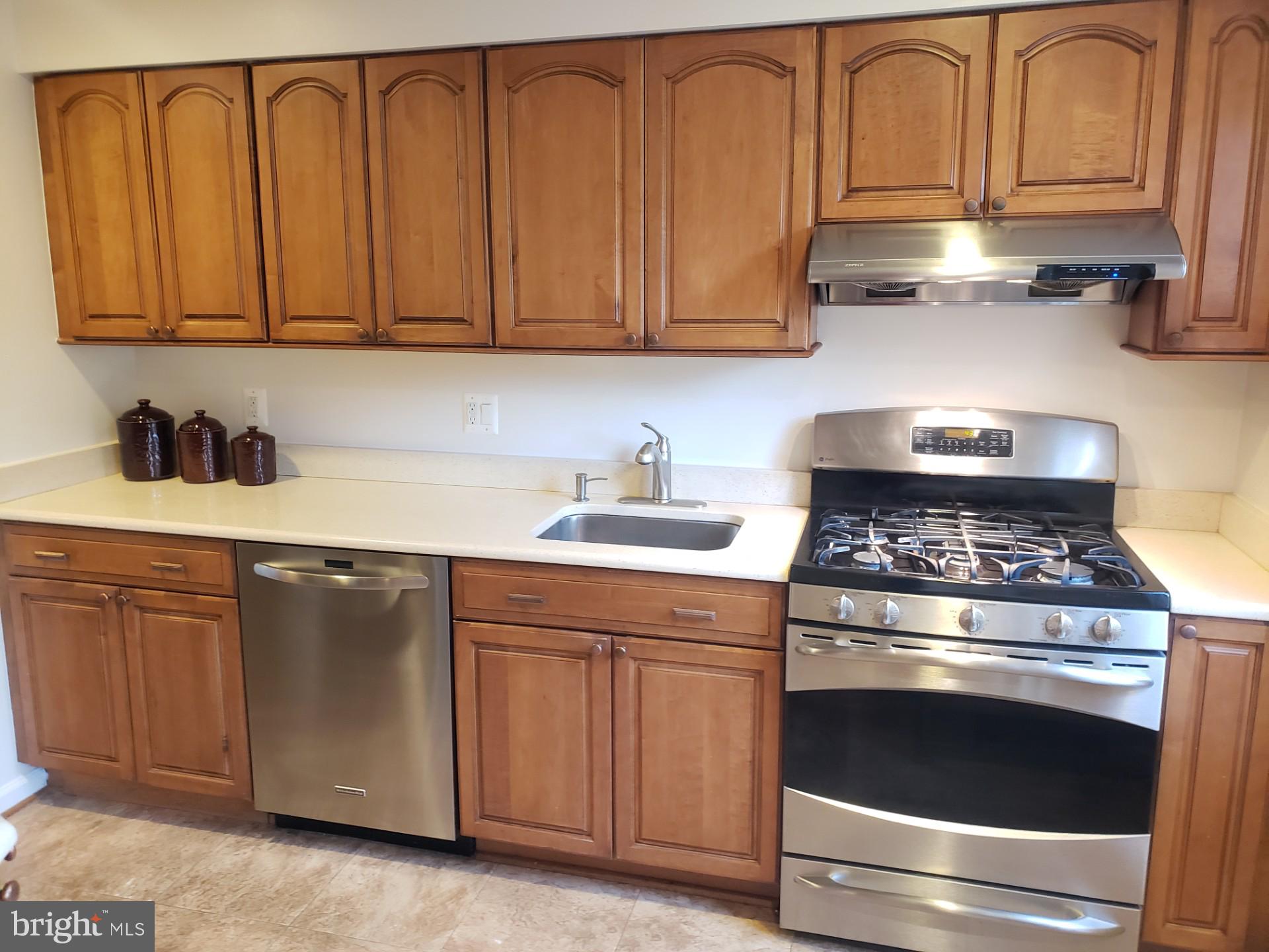 PLYMOUTH GARDENS - Residential