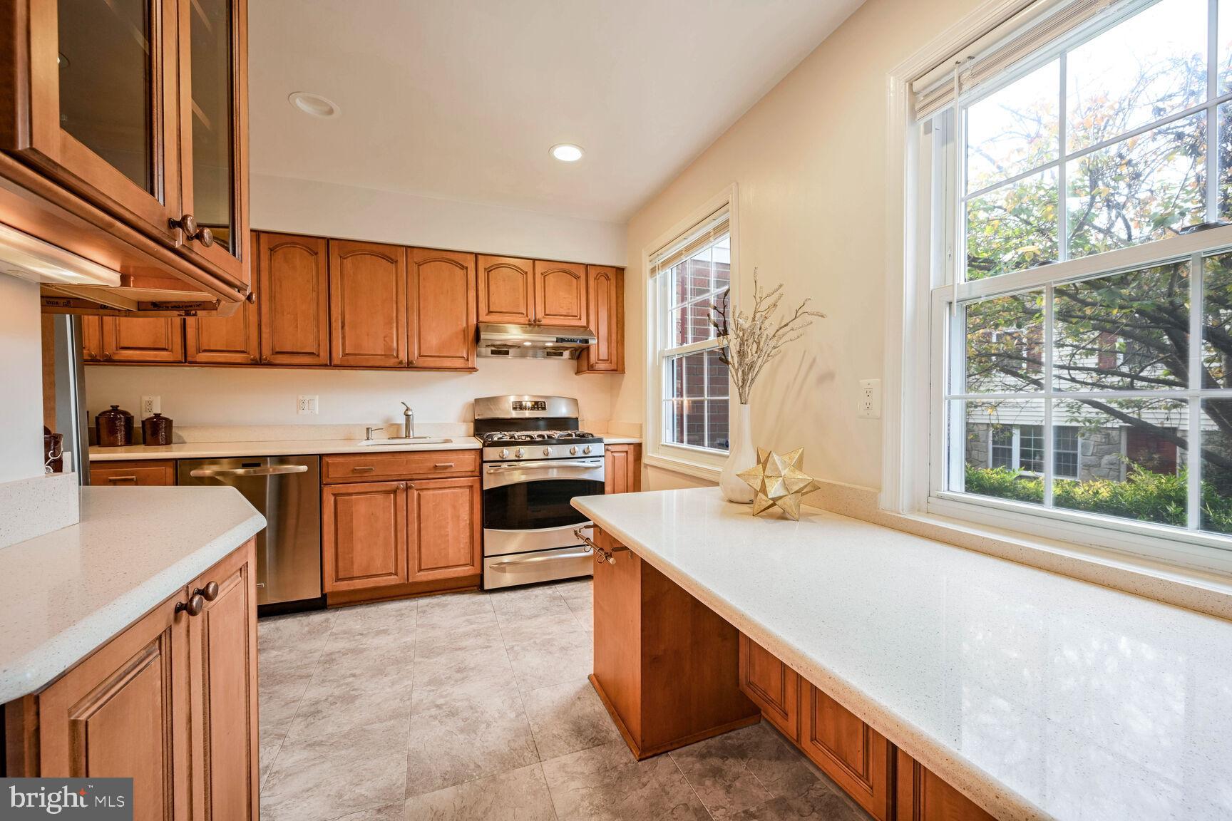 PLYMOUTH GARDENS - Residential