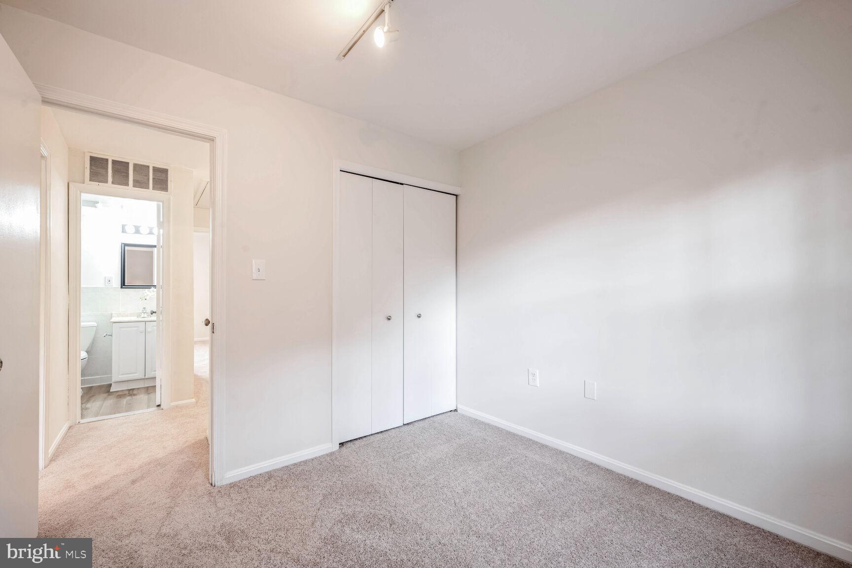 PLYMOUTH GARDENS - Residential