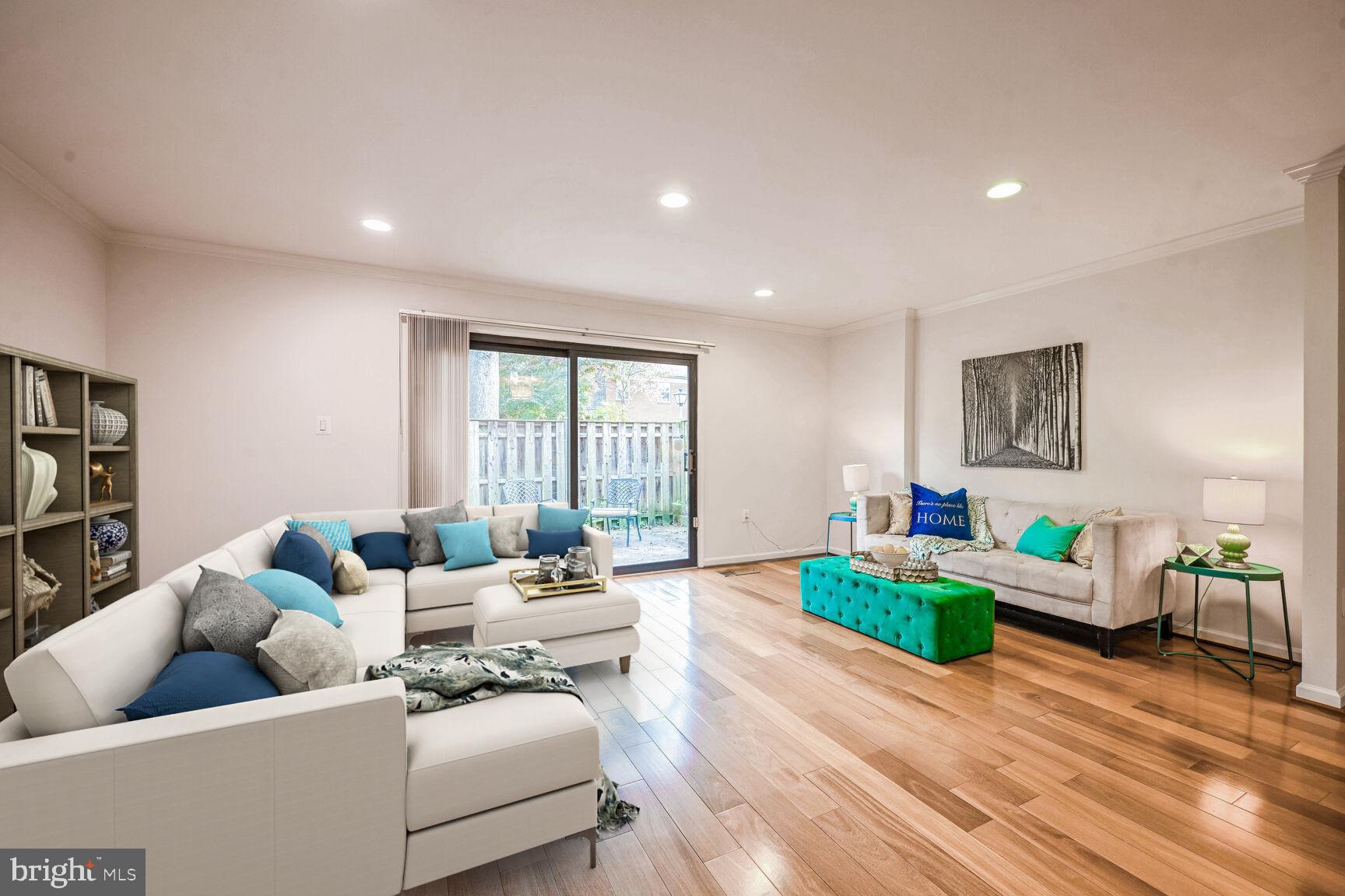 PLYMOUTH GARDENS - Residential