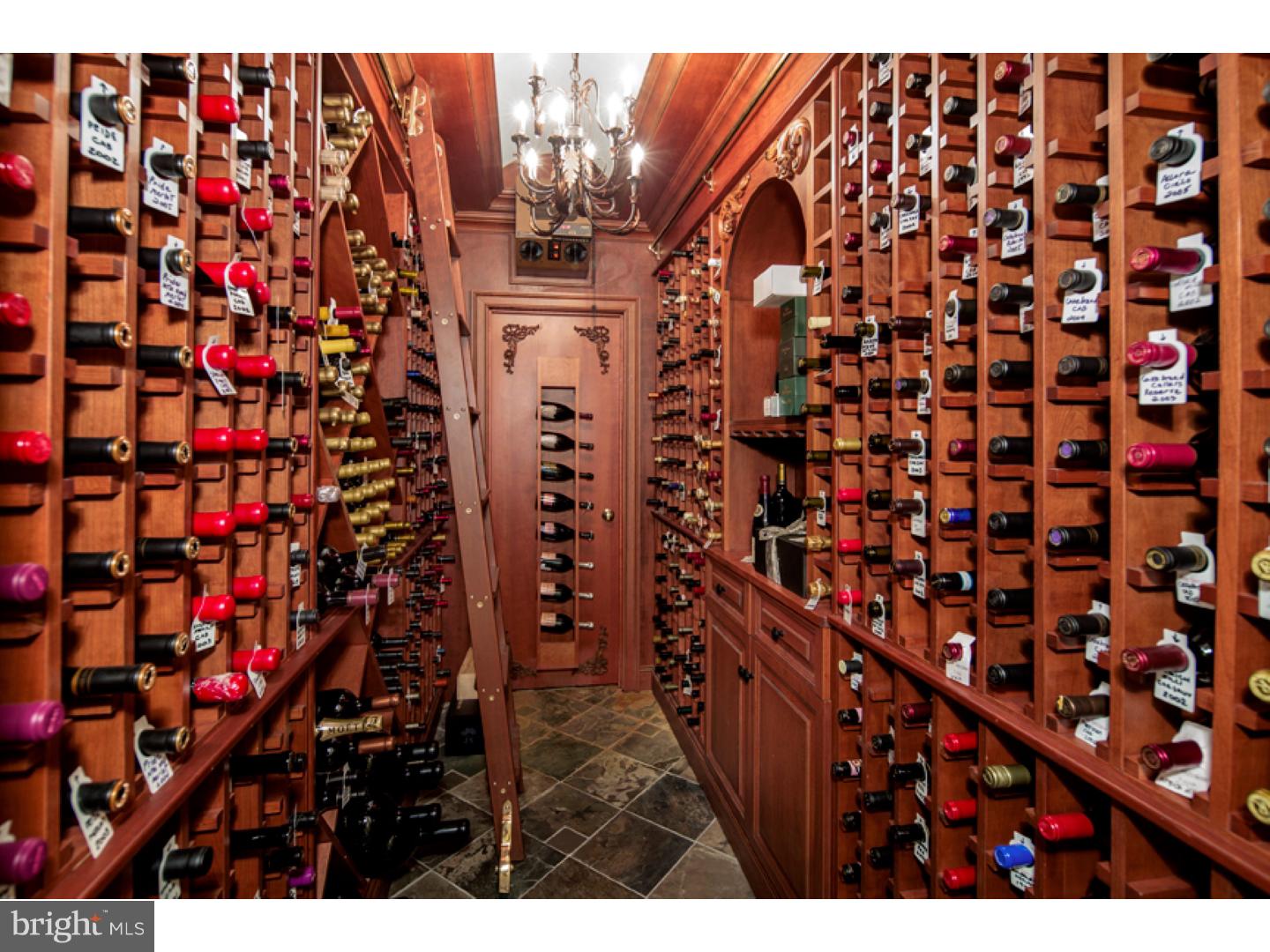 MIQUON - Residential