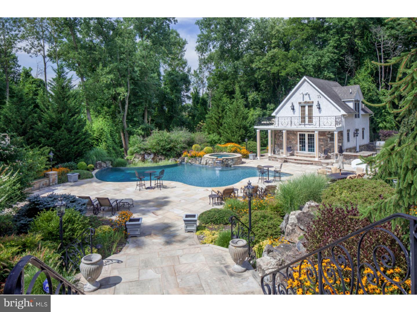 MIQUON - Residential