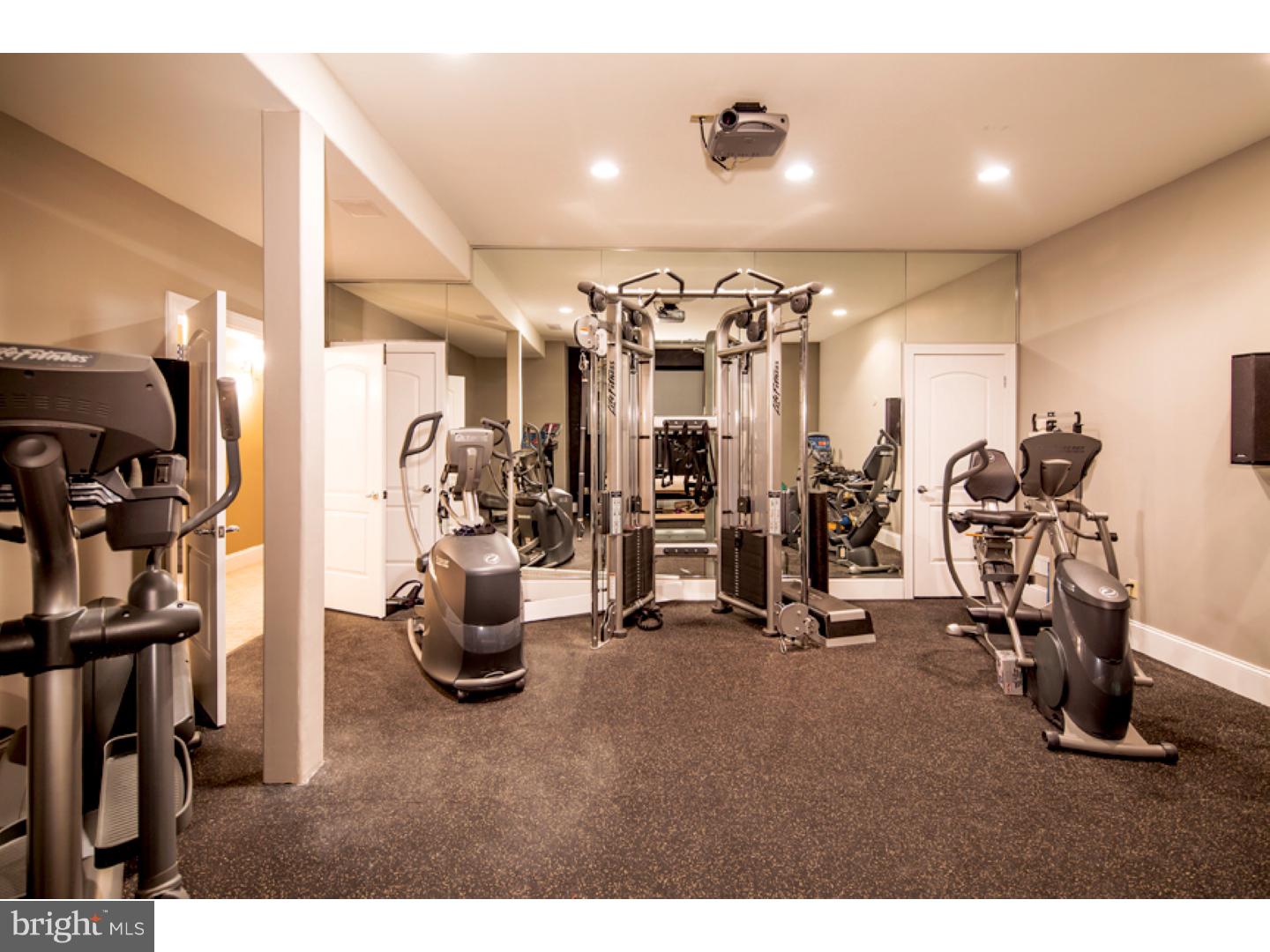 MIQUON - Residential