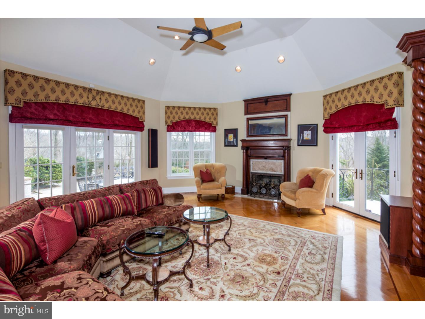 MIQUON - Residential