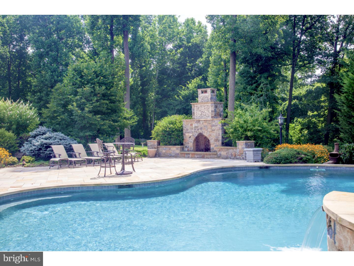 MIQUON - Residential