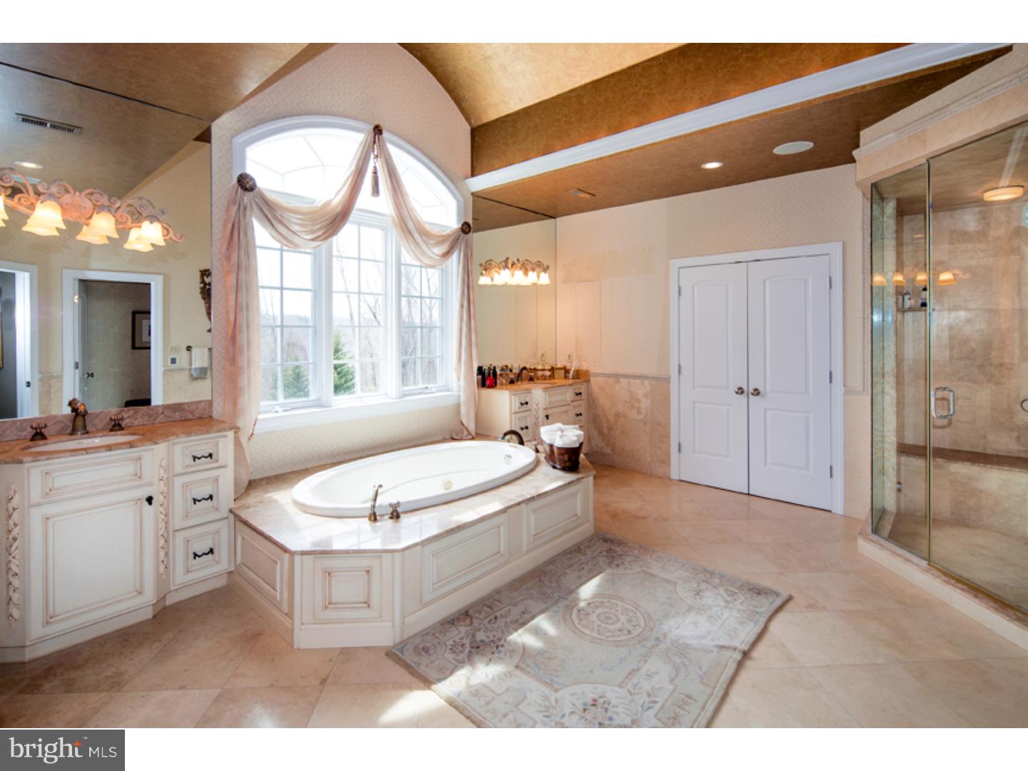 MIQUON - Residential