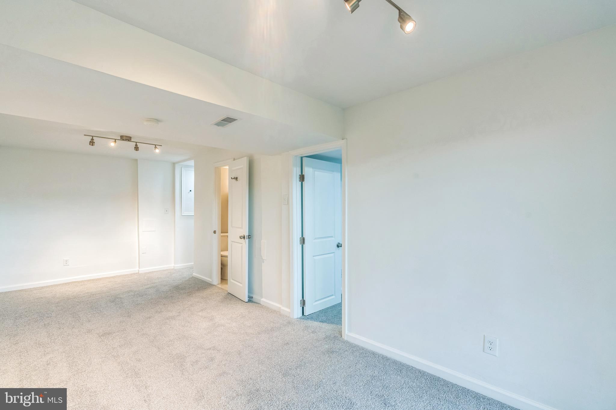 GOSHEN VILLAGE - Residential