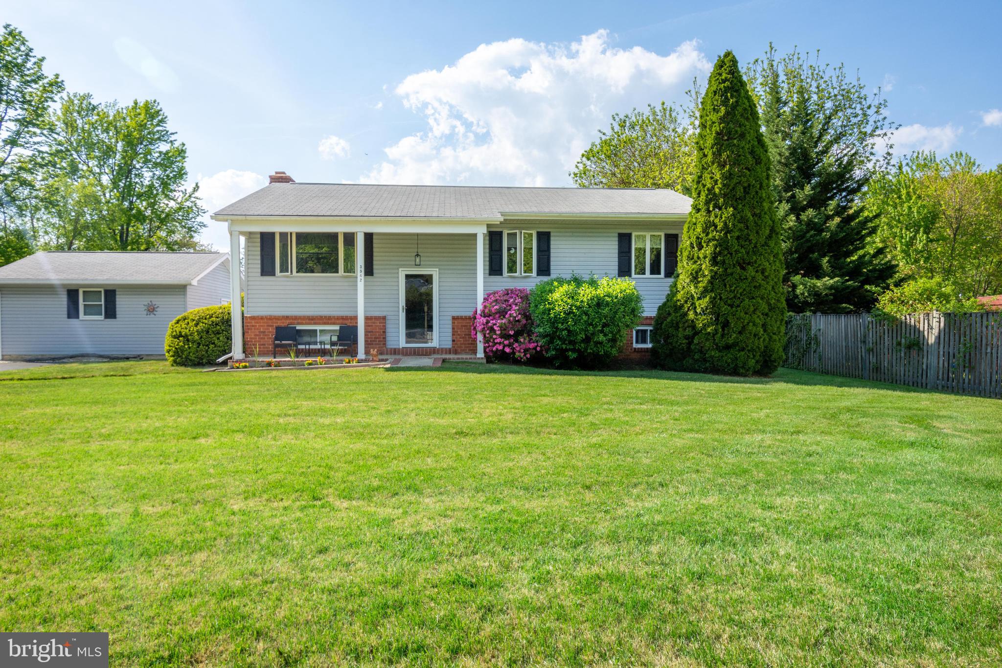 3542 LOCH HAVEN DRIVE