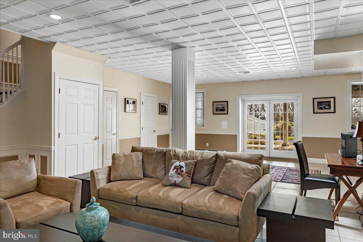 TINICUM RIDGE - Residential